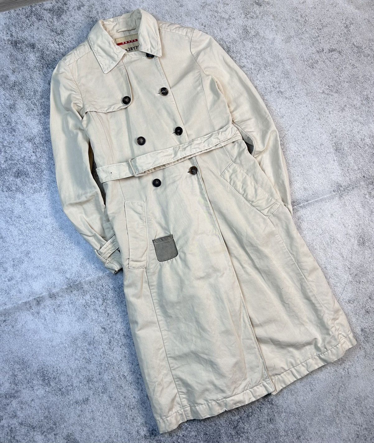 Prada Luxury Trench Coat Prada Women's Double-Breasted Size XS / US 0-2 / IT 36-38 - 2 Thumbnail