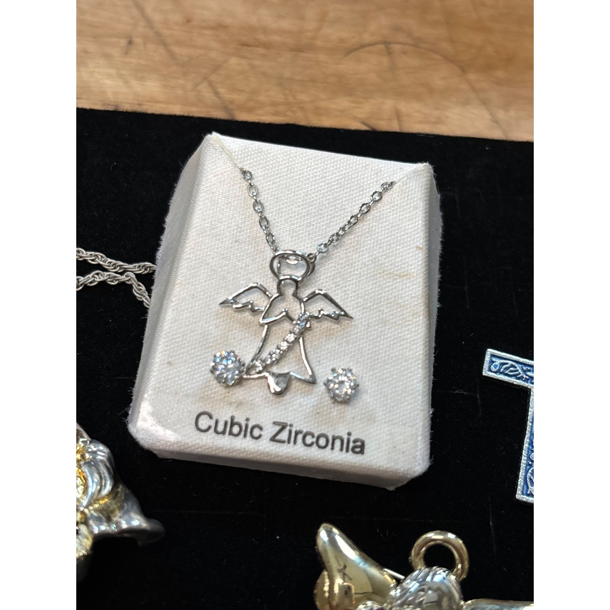 Other Assorted Religious Pendants & Necklaces With Crosses Angels Size ONE SIZE - 6 Thumbnail