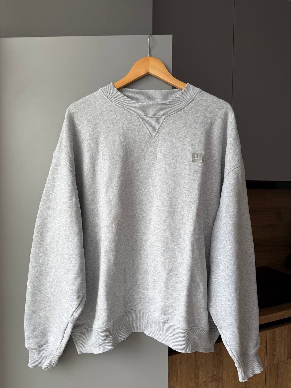 Acne Studios Acne Yana Face Crewneck Gray Size L Size US L / EU 52-54 / 3 - 1 Thumbnail