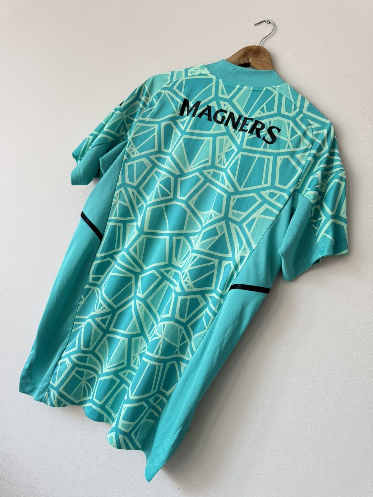 Adidas Celtic 2022-2023 Soccer Goalkeeper Jersey Adidas Shirt Kit Size US L / EU 52-54 / 3 - 7 Thumbnail