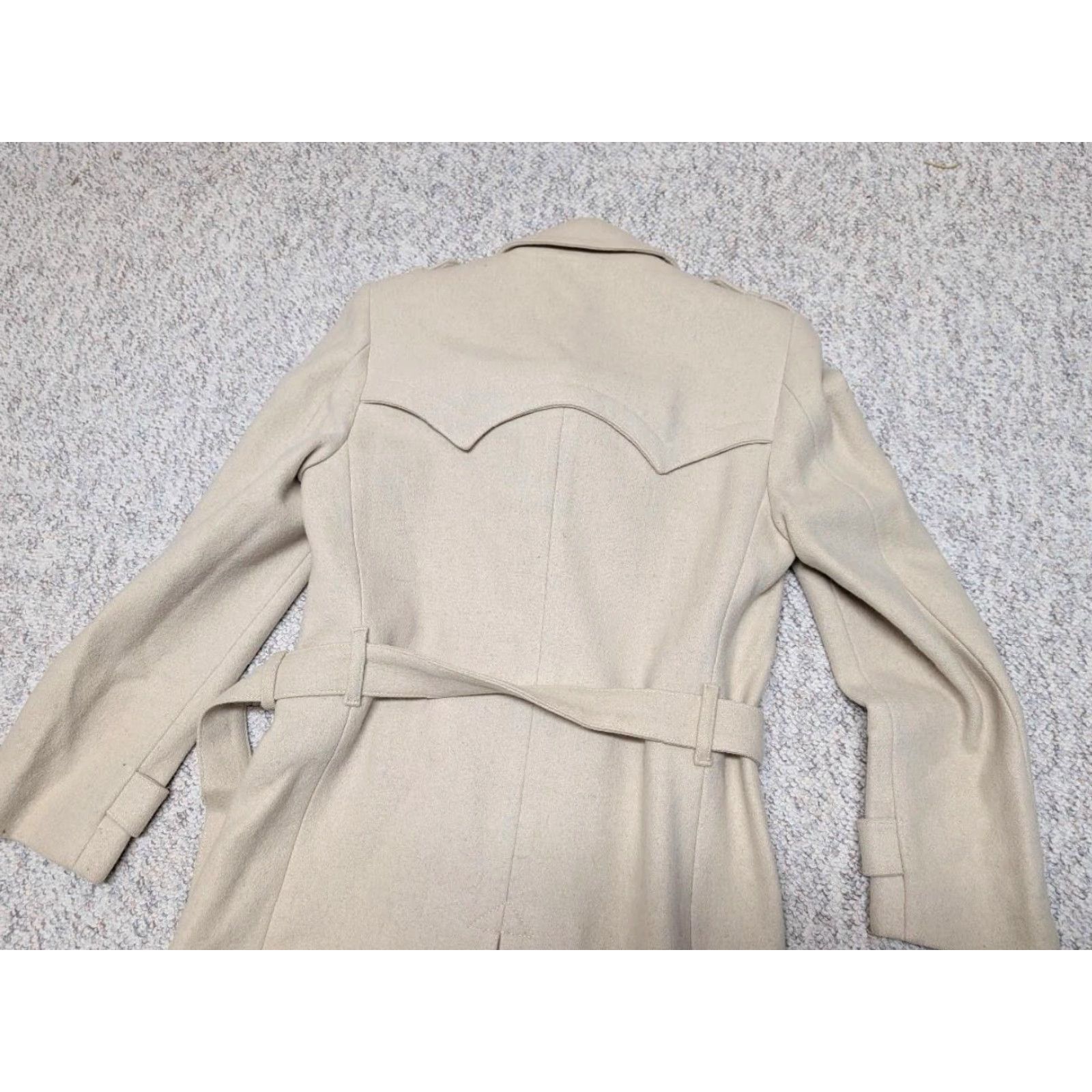 Off-White VINTAGE American Male OVERCOAT Wool Slim XS Off-White Long Coat Belted 36 Chest 34-36 Men Mens Size US XS / EU 42 / 0 - 3 Thumbnail