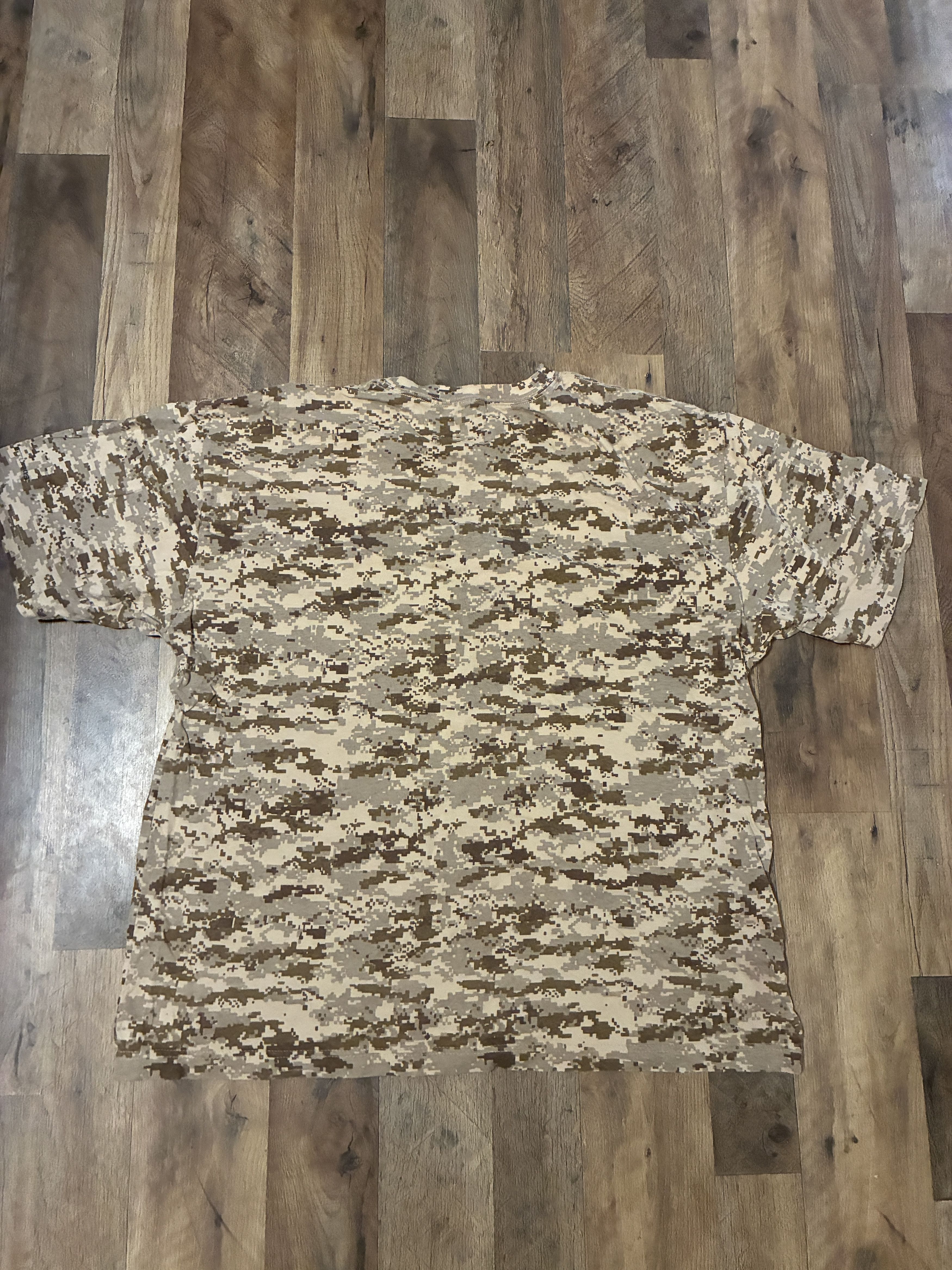 Universal Studios TRANSFORMERS NEST Universal Studios Digital Camo T-Shirt 2XL Size US XXL / EU 58 / 5 - 4 Thumbnail