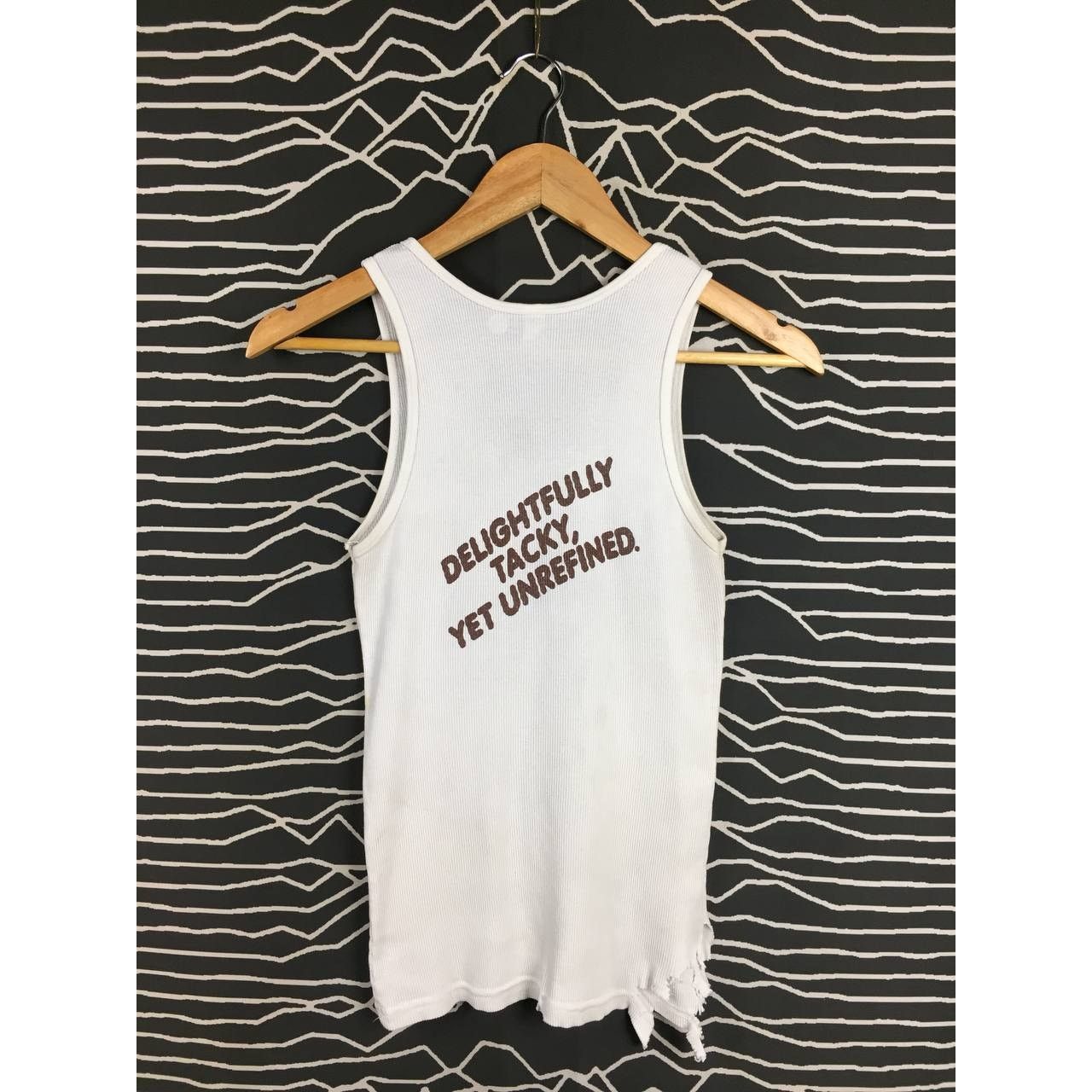 Vintage Distressed Hooters Sacramento Waitress Costume Tank Top Tee Size L / US 10 / IT 46 - 11 Thumbnail
