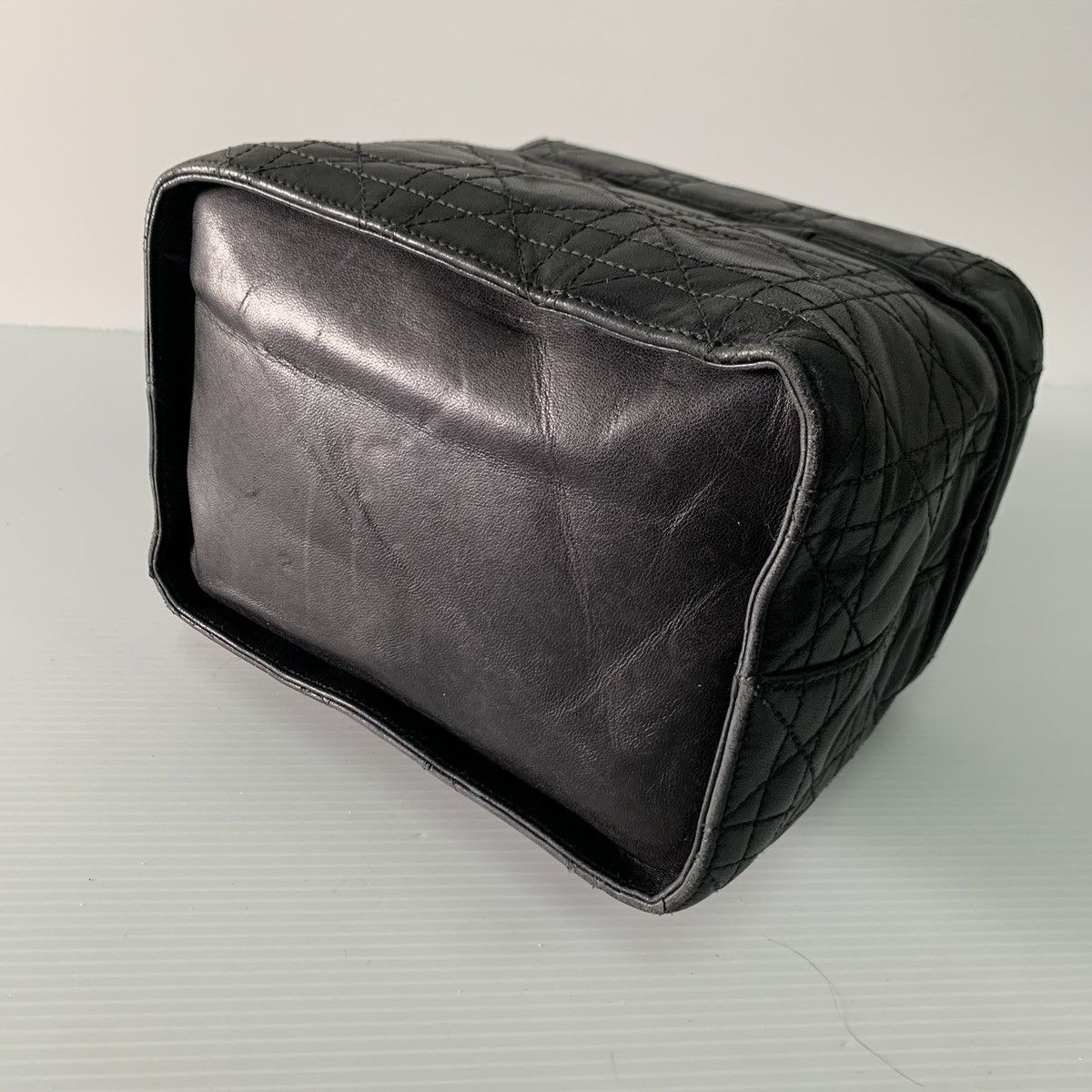 Dior Christian Dior Cannage Quilted Vanity Bag Size ONE SIZE - 6 Thumbnail