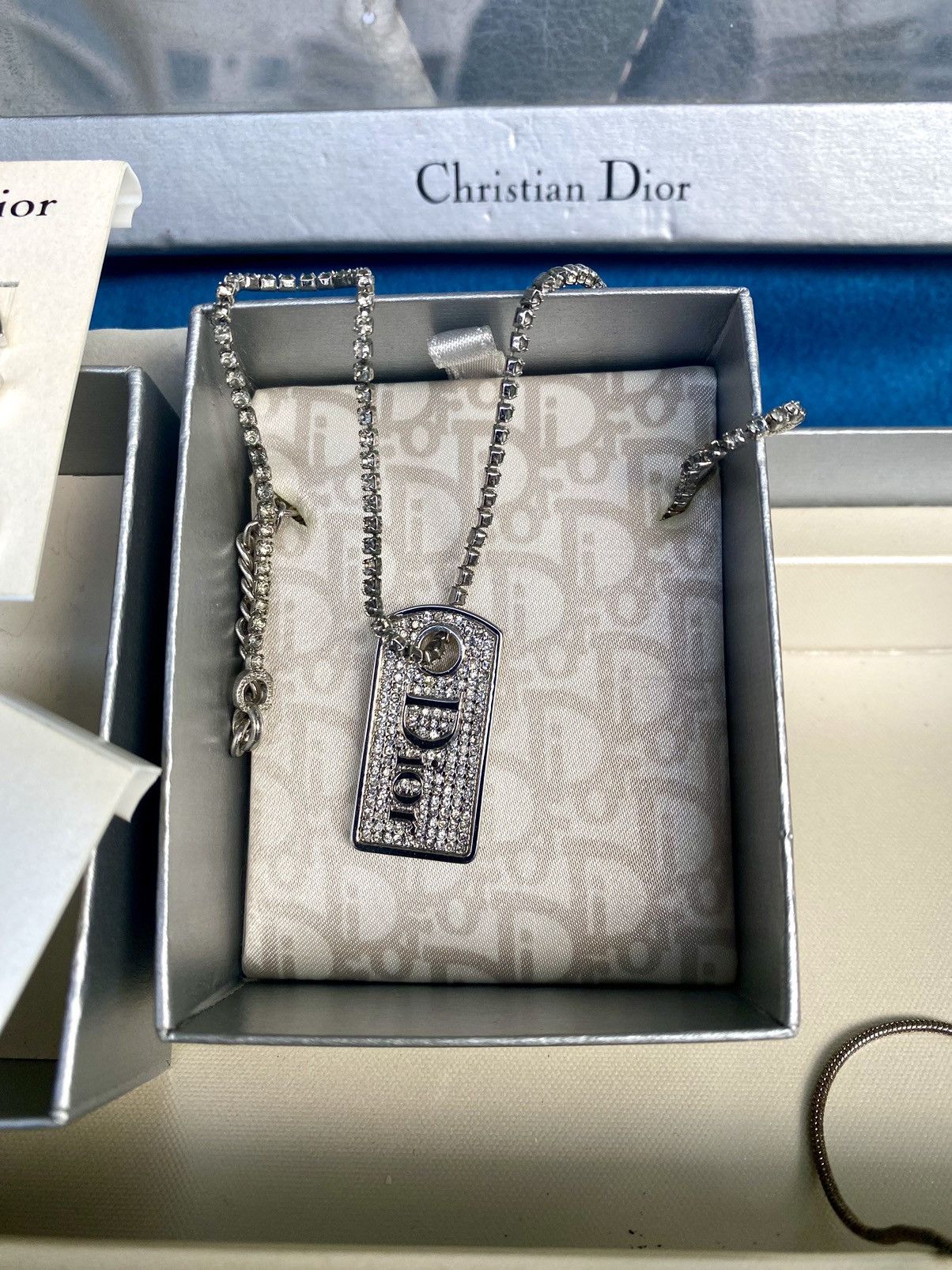Dior 🔥WITH FREEGIFT🔥One Set Christian dior accessories Size ONE SIZE - 6 Thumbnail