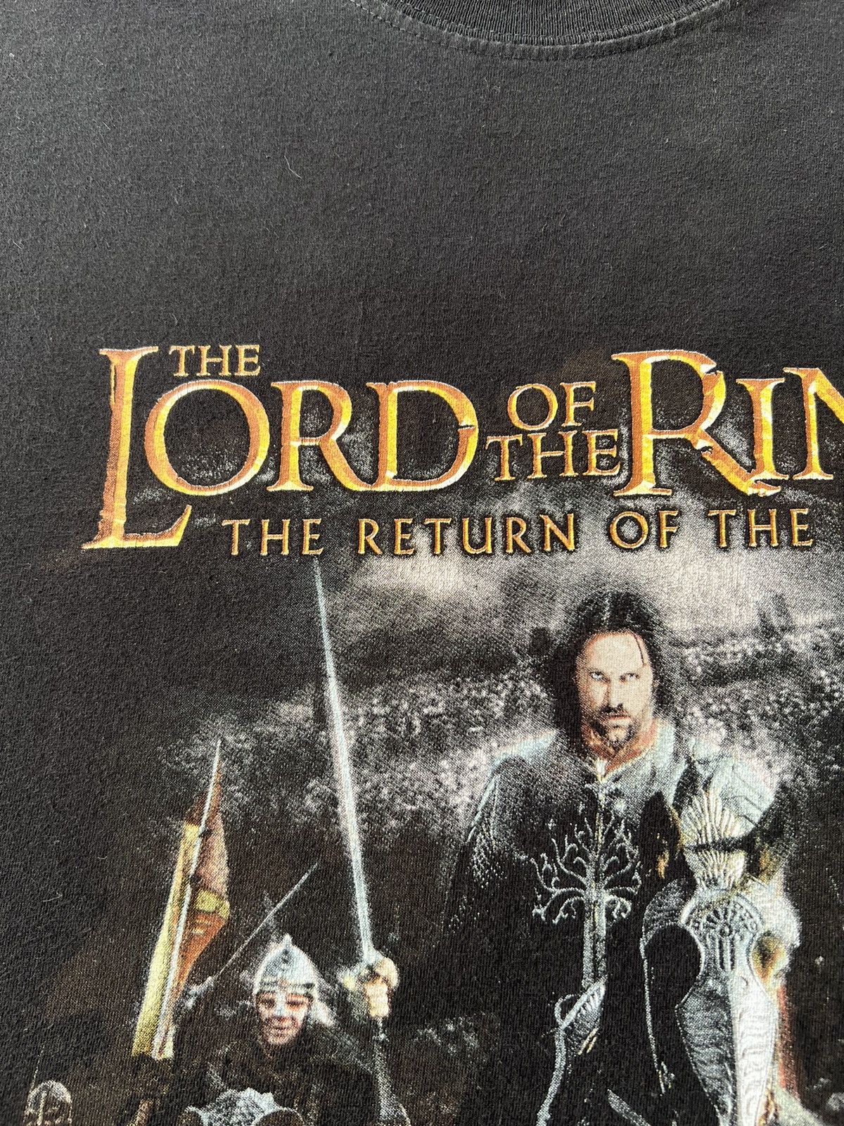 Vintage Vintage 2003 The Lord Of The Rings Aragorn Movie T-shirt Size US M / EU 48-50 / 2 - 6 Thumbnail