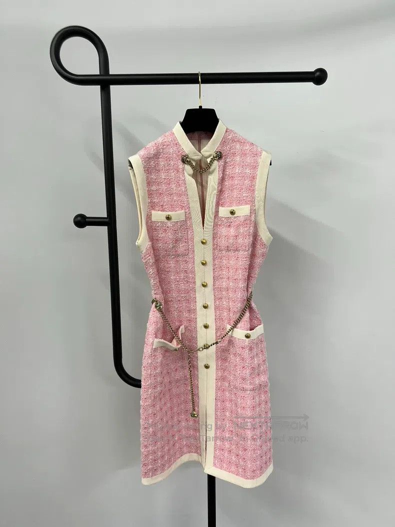 Gucci Gucci Pink tweed waist chain sleeveless dress Size S / US 4 / IT 40 - 1 Thumbnail