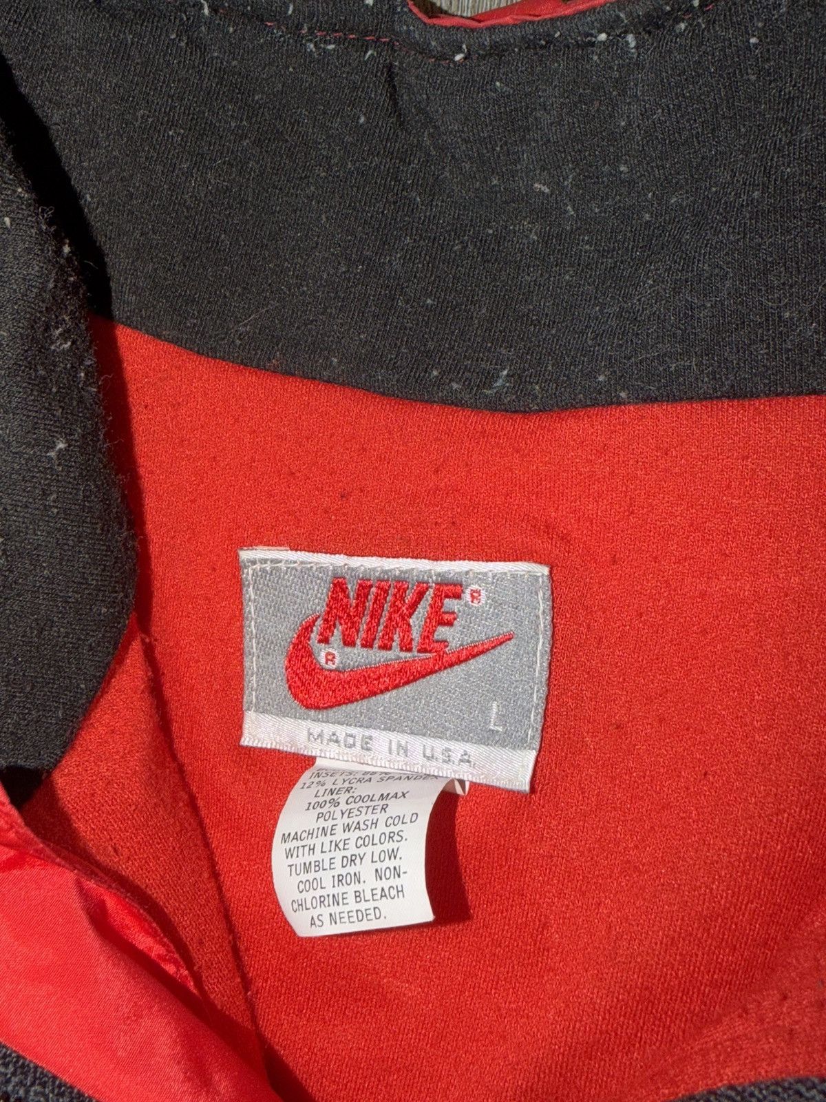 Nike Vintage Nike Reflective Running Rain Jacket size Large Size US L / EU 52-54 / 3 - 5 Thumbnail
