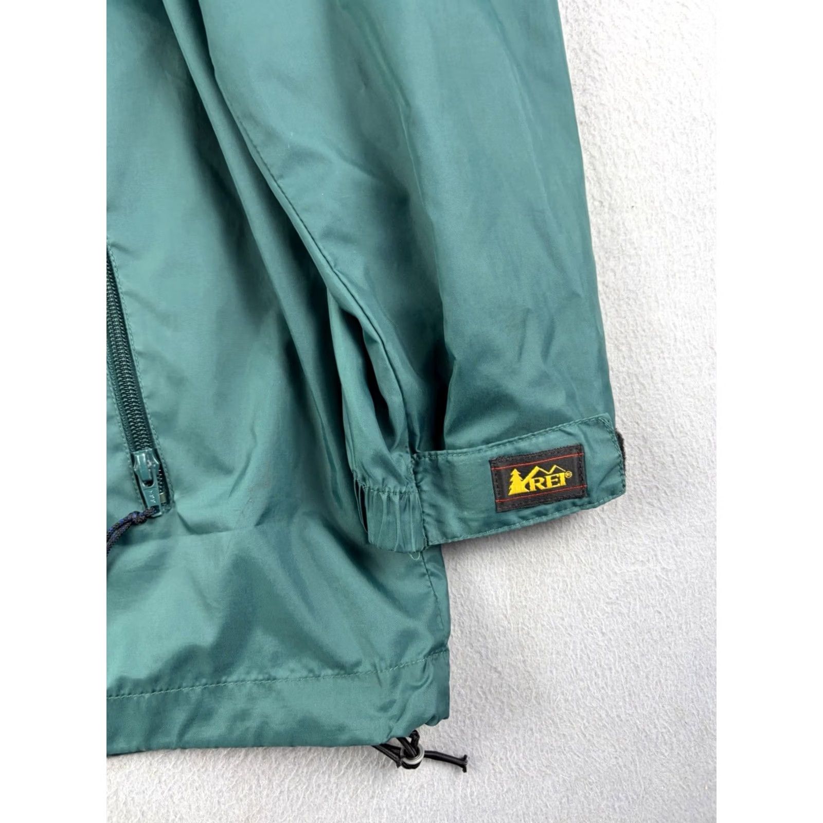 Vintage VINTAGE REI Co Op Jacket Windbreaker USA Anorak Nylon Zip Green S Adults Mens 80s Guardsman Windbreaker, Hiking Size US S / EU 44-46 / 1 - 3 Thumbnail