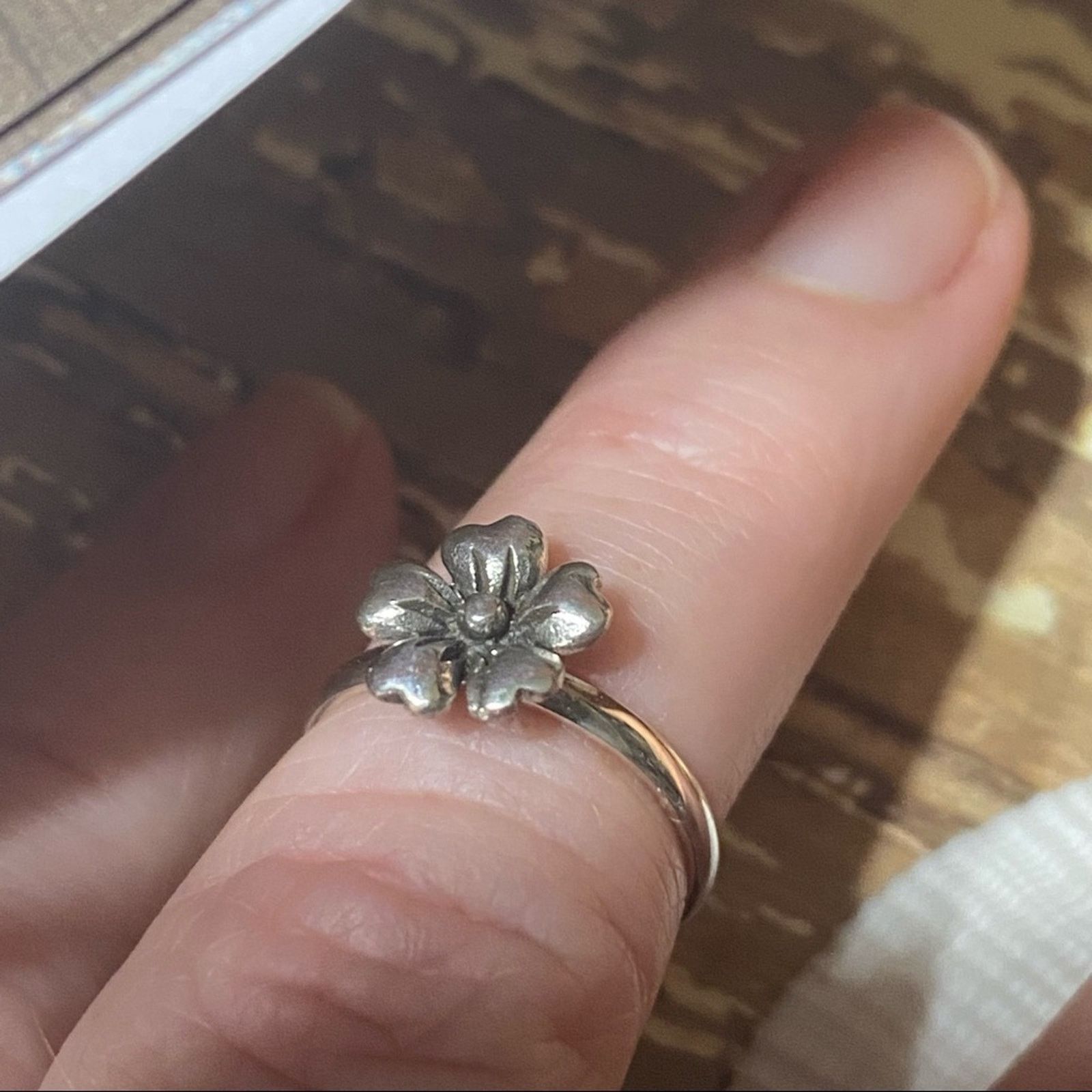 The Unbranded Brand Sterling Silver Flower Toe Ring Oxidized Size ONE SIZE - 3 Thumbnail