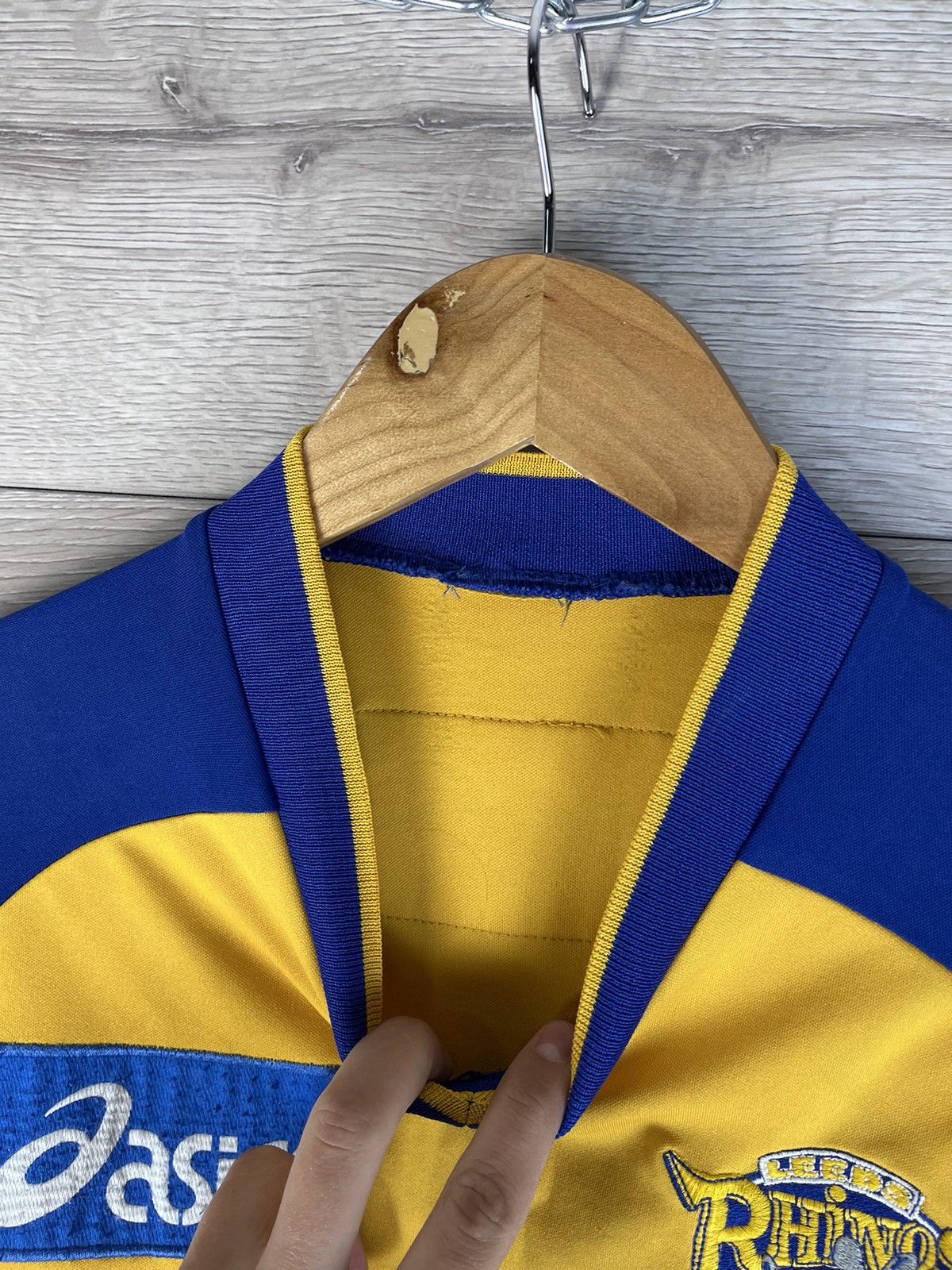 Asics Vintage rugby jersey ASICS Leeds Rhinos 03 y2k rare men’s Size US S / EU 44-46 / 1 - 8 Thumbnail