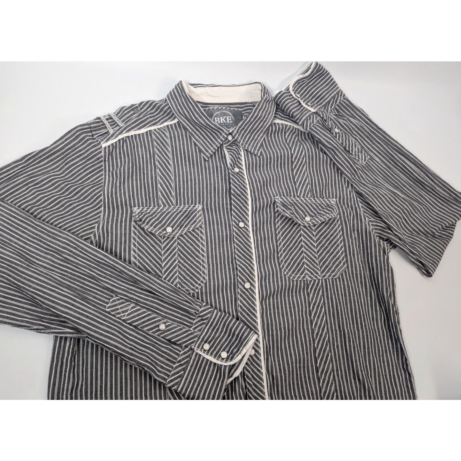 BKE BKE Gray White Stripe Slim Fit Pearl Snap Western Long Sleeve Shirt Size 2XL Men Size US XXL / EU 58 / 5 - 2 Thumbnail