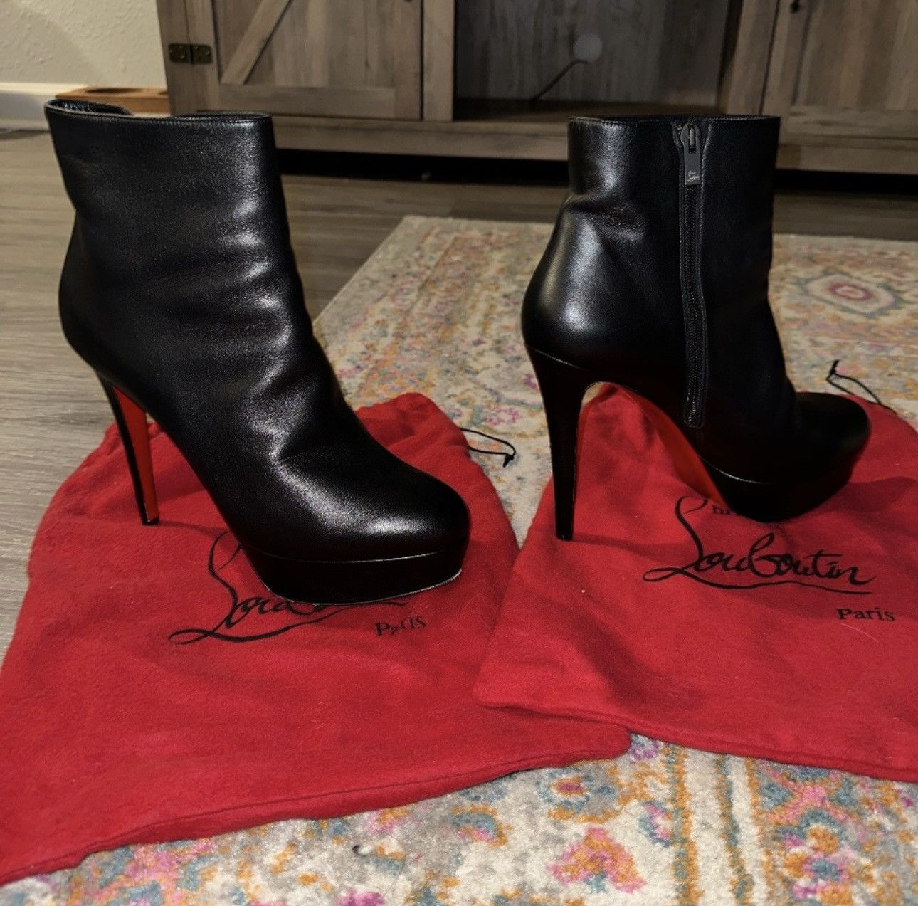 louboutin bianca booty