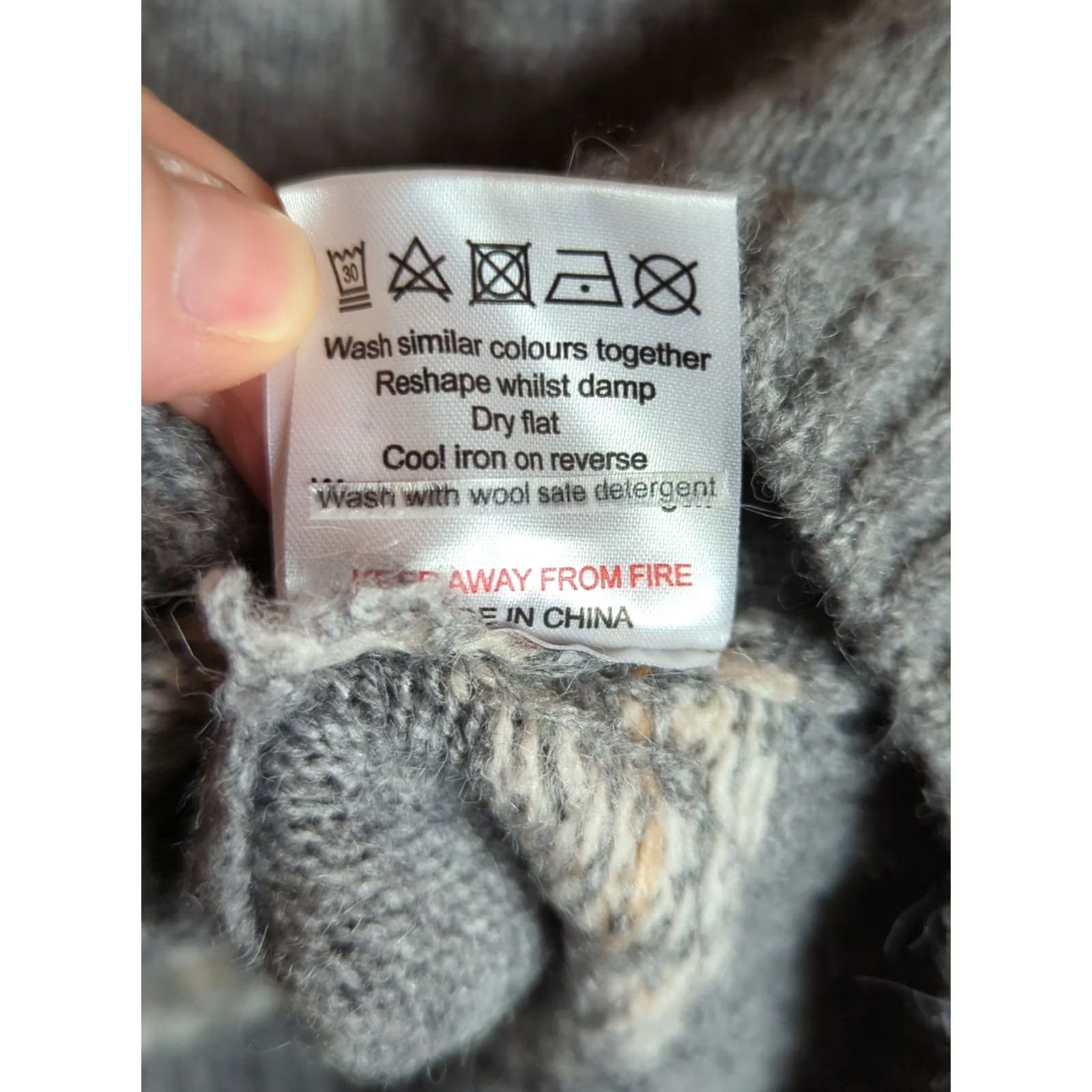 YOKE Cupcake Clothing Ltd. Women's Fair Isle Wool Blend Sweater XL Gray Balloon Sleeve Crew Neck Pullover Winter Casual NWT Size XL / US 12-14 / IT 48-50 - 7 Thumbnail