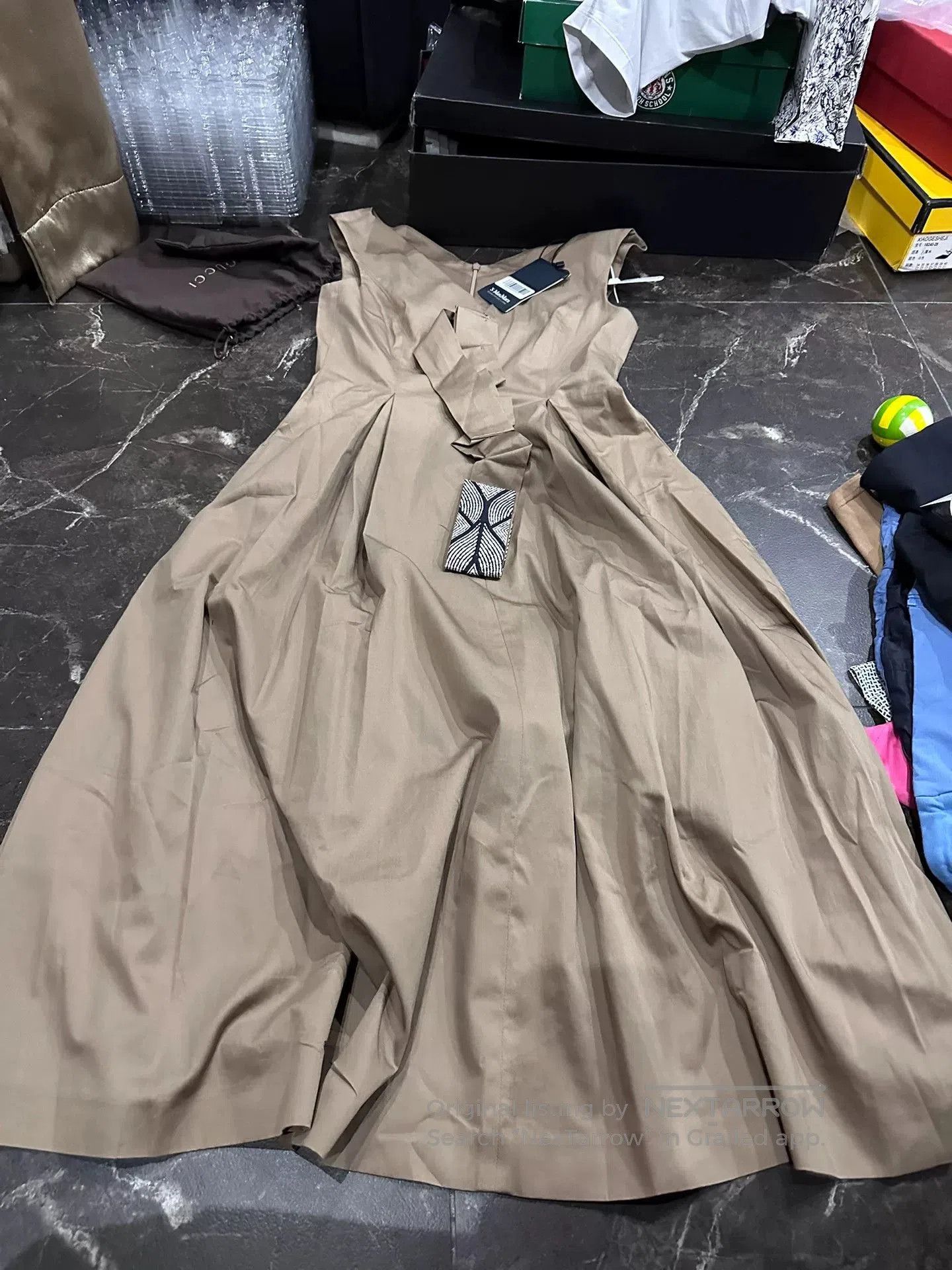 Max Mara MaxMara Khaki Pleated V. Size XL / US 12-14 / IT 48-50 - 1 Thumbnail