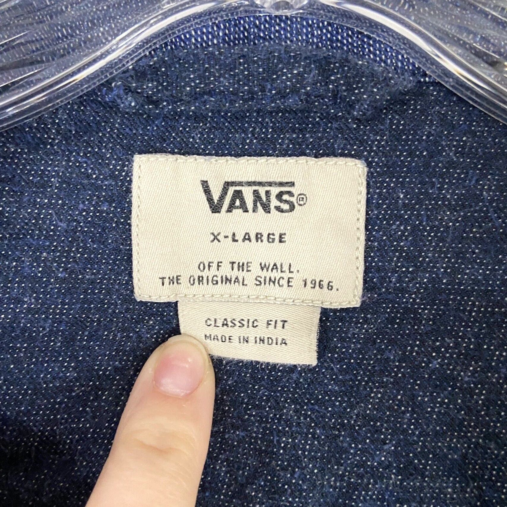 Vans VANS Blue Button-Up Long Sleeve Shirt Adult XL Size US XL / EU 56 / 4 - 7 Thumbnail