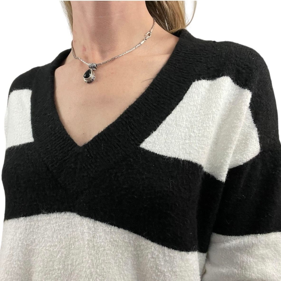 Other Halogen Black & White Thick Striped V-Neck Knit Sweater Size M / US 6-8 / IT 42-44 - 5 Thumbnail