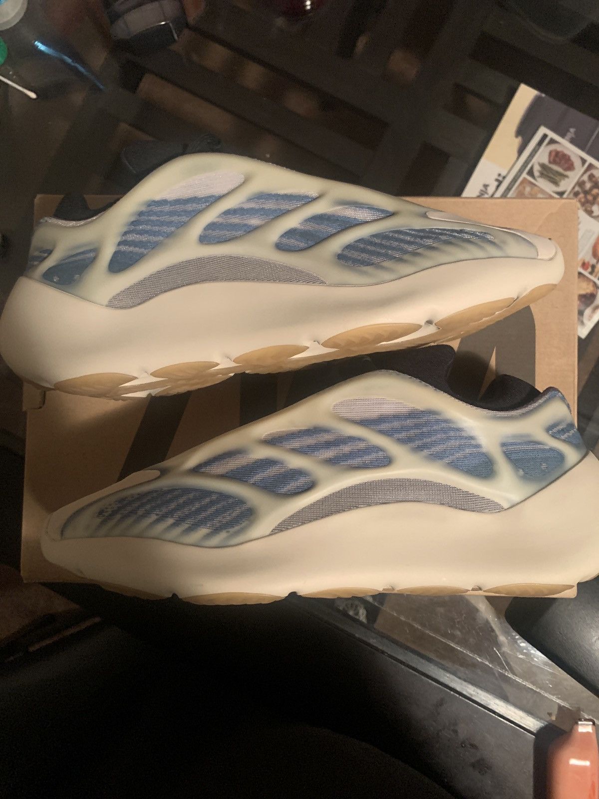 Adidas Yeezy 700 V3 Kyanite Size US 10 / EU 43 - 5 Thumbnail