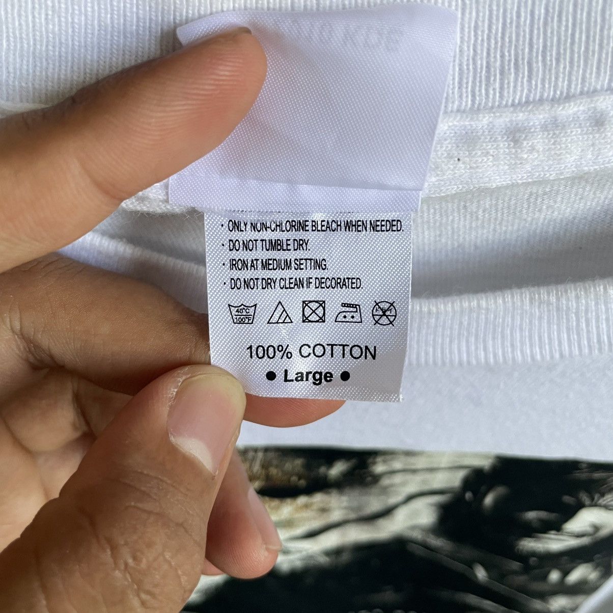 Vintage Vintage Metal Gear Solid World Tour 2010 Tshirt Size US L / EU 52-54 / 3 - 7 Thumbnail