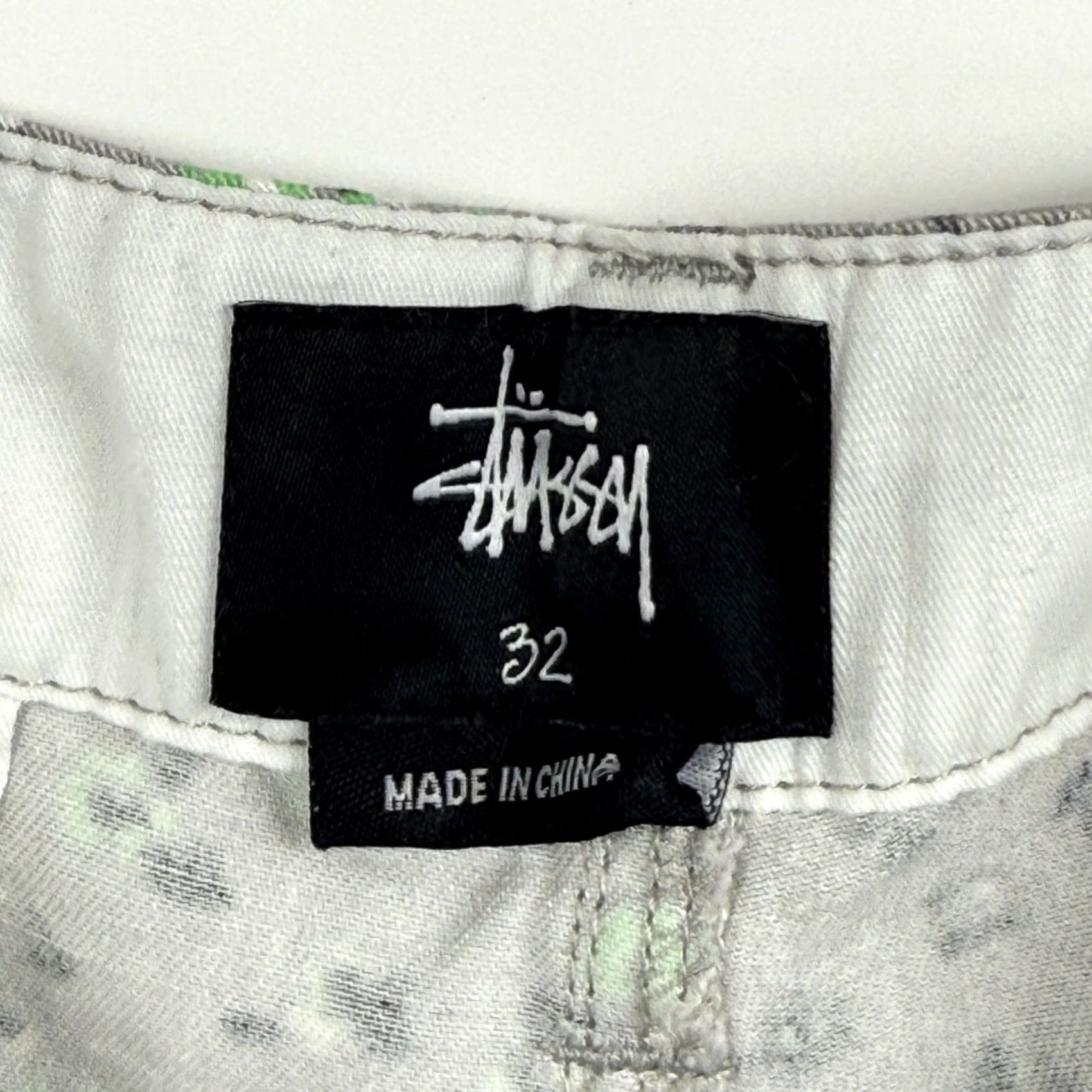 Vintage Stüssy Shorts Mens 32 Grey Floral Bermuda Cotton 10” Inseam Size US 32 / EU 48 - 4 Thumbnail