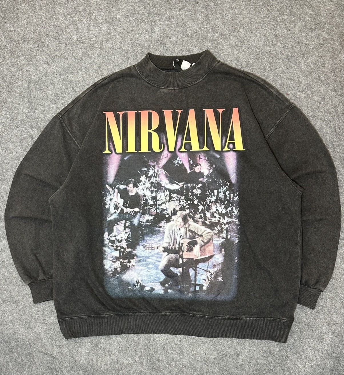 Nirvana H&M Divided Nirvana MTV Unplugged sweatshirt. Size US L / EU 52-54 / 3 - 1 Thumbnail
