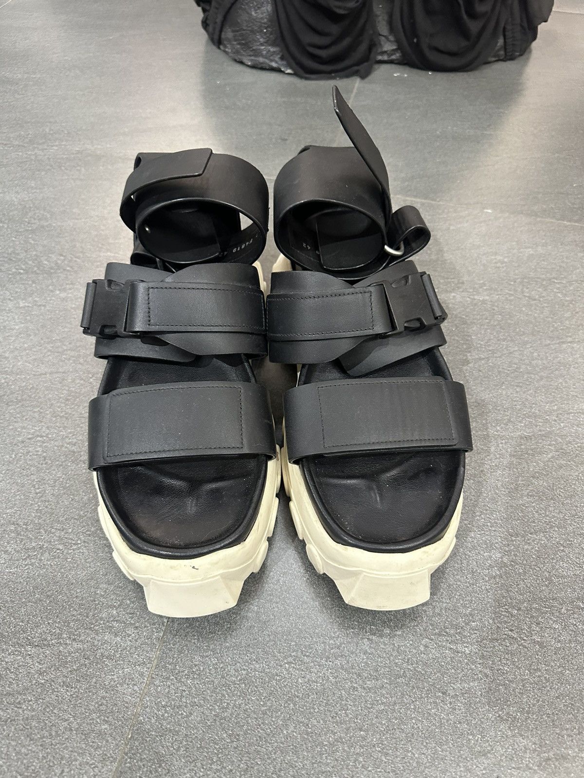 Rick Owens Rick Owens Black Leather Tractor Sandals Size US 9 / EU 42 - 1 Thumbnail