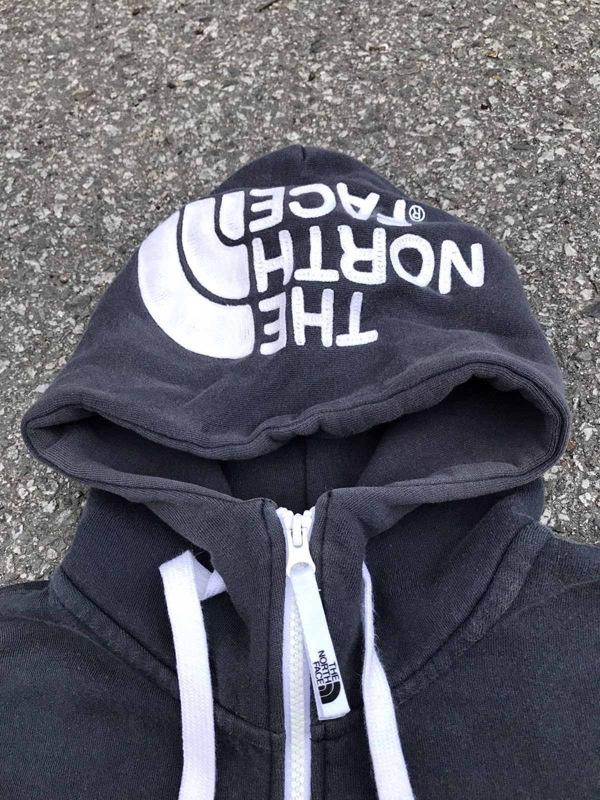 The North Face The North Face outdoor rearview full embroidered hoodie Size US L / EU 52-54 / 3 - 4 Thumbnail