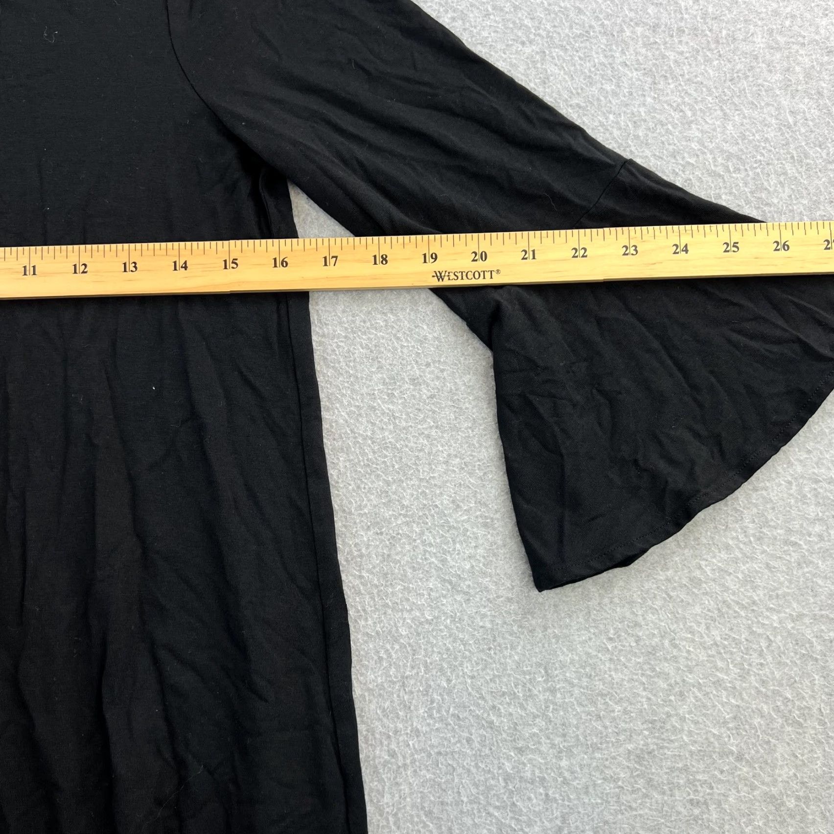 Lilly Pulitzer Lilly Pulitzer Dress Womens Small Black Bell Sleeve Shift Pullover Solid Classic Size S / US 4 / IT 40 - 2 Thumbnail