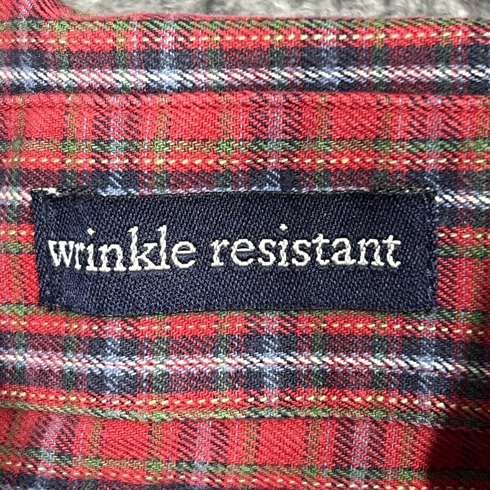 Vintage IVY CREW Mens Button-Up Shirt Plaid Red Wrinkle Resistant Size US M / EU 48-50 / 2 - 3 Thumbnail