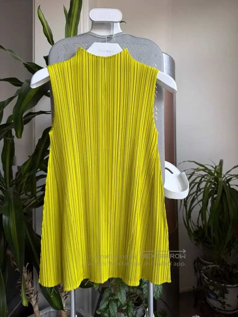Issey Miyake Issey Miyake Soft Mustard Yellow Vest Size L / US 10 / IT 46 - 1 Thumbnail