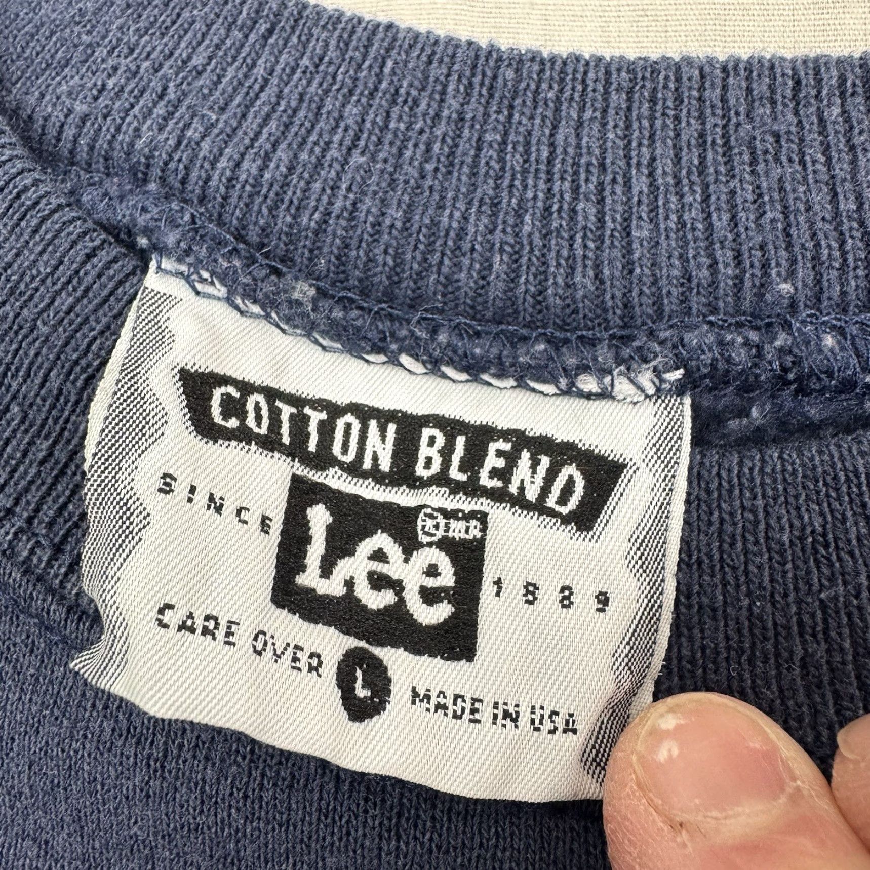Lee VINTAGE Lee Sweatshirt Shirt Adult Large Blue Outdoor 90s Nature Animals Pullover Crew Mens Size US L / EU 52-54 / 3 - 7 Thumbnail