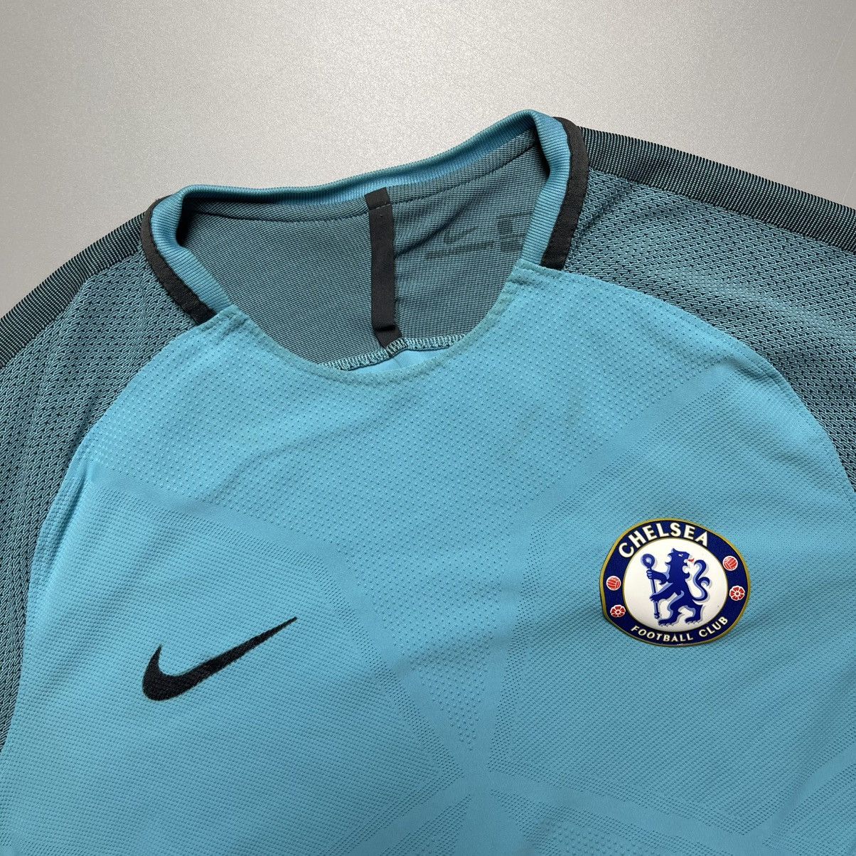 Nike × Vintage CHELSEA NIKE 2017/2018 FOOTBALL TRAINING PLAYER ISSUE JERSEY Size US M / EU 48-50 / 2 - 5 Thumbnail
