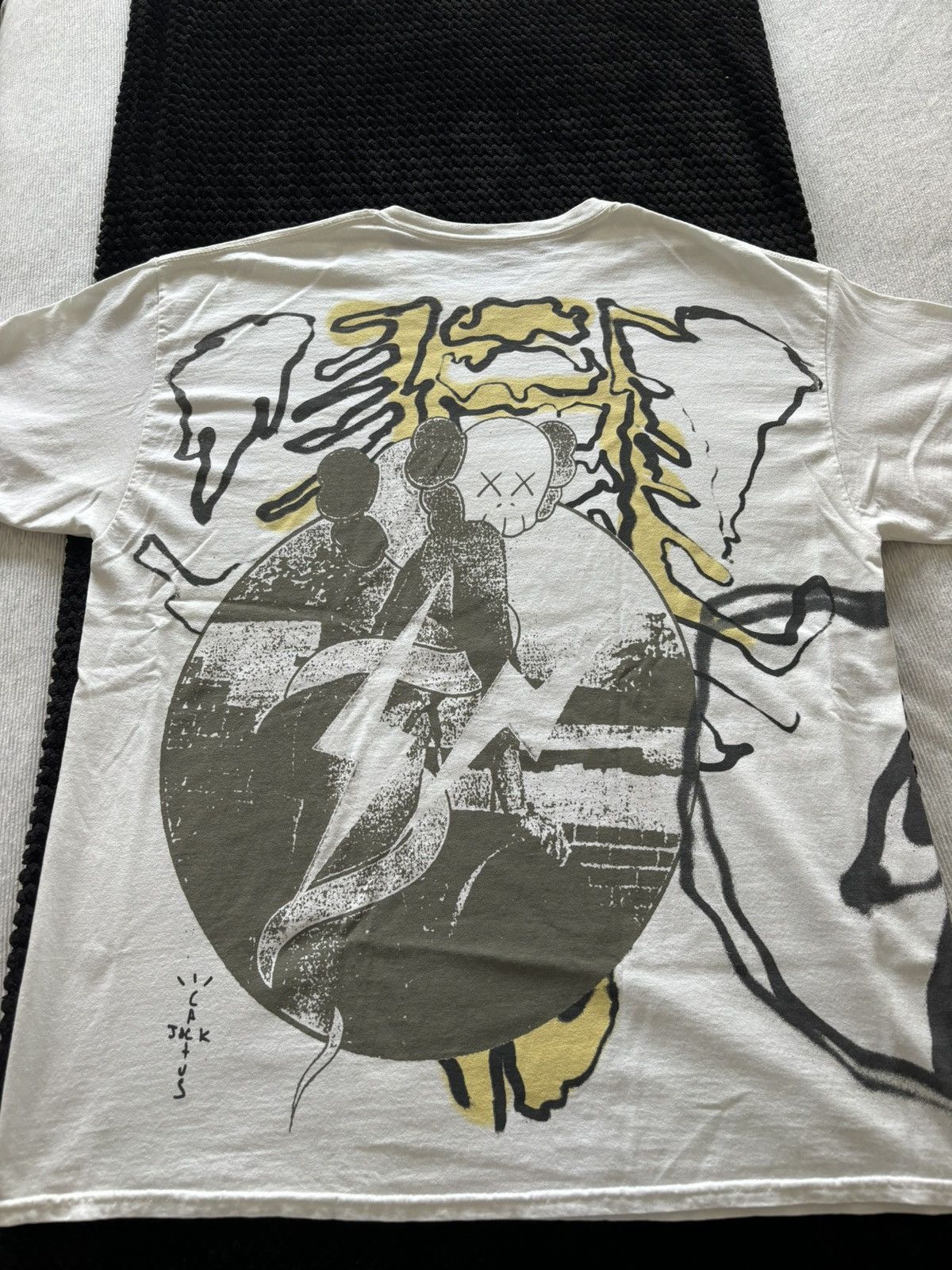 Fragment Design × Kaws × Travis Scott Cactus Jack by Travis Scott x Kaws for Fragment Tee Size US L / EU 52-54 / 3 - 3 Thumbnail