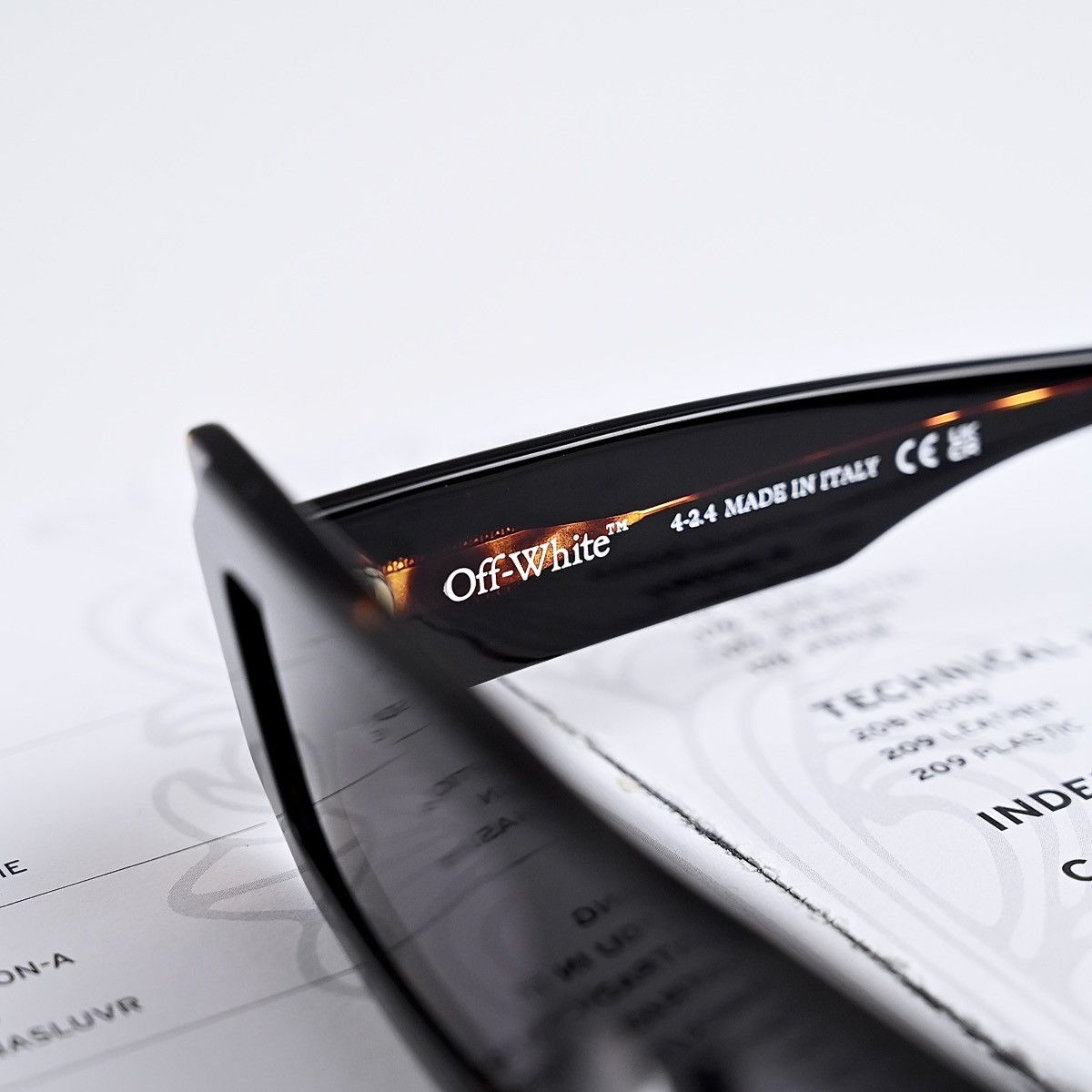 Off-White OFF WHITE LAUREL SUNGLASSES Size ONE SIZE - 4 Thumbnail