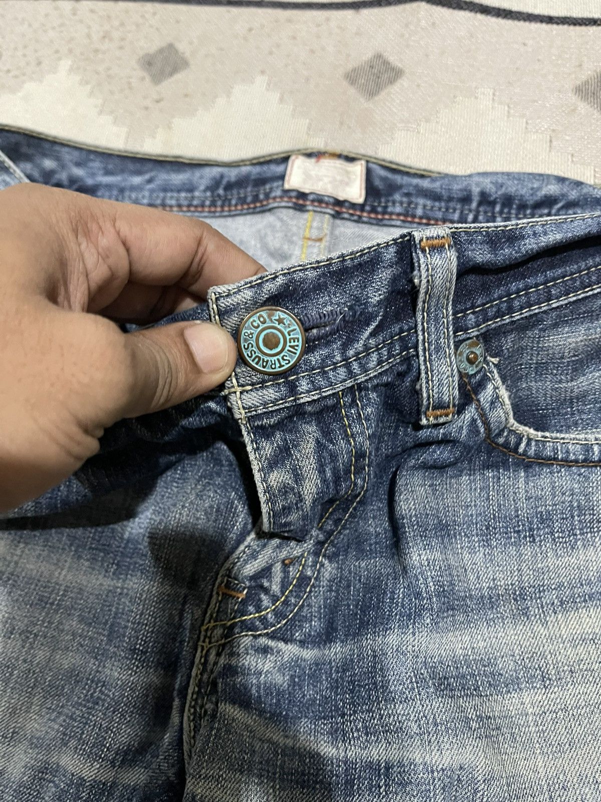 Levi's Vintage Clothing 2000s LEVIS REDLOOP JAPAN DISTRESSED FLARE JEANS RARE Size 28" / US 6 / IT 42 - 7 Thumbnail