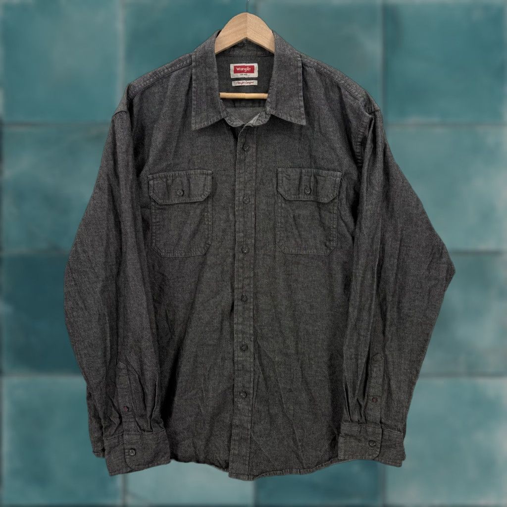 Wrangler Wrangler Shirt Mens XL Gray Chambray Flex Long Sleeve Button Front Workwear Size US XL / EU 56 / 4 - 1 Thumbnail