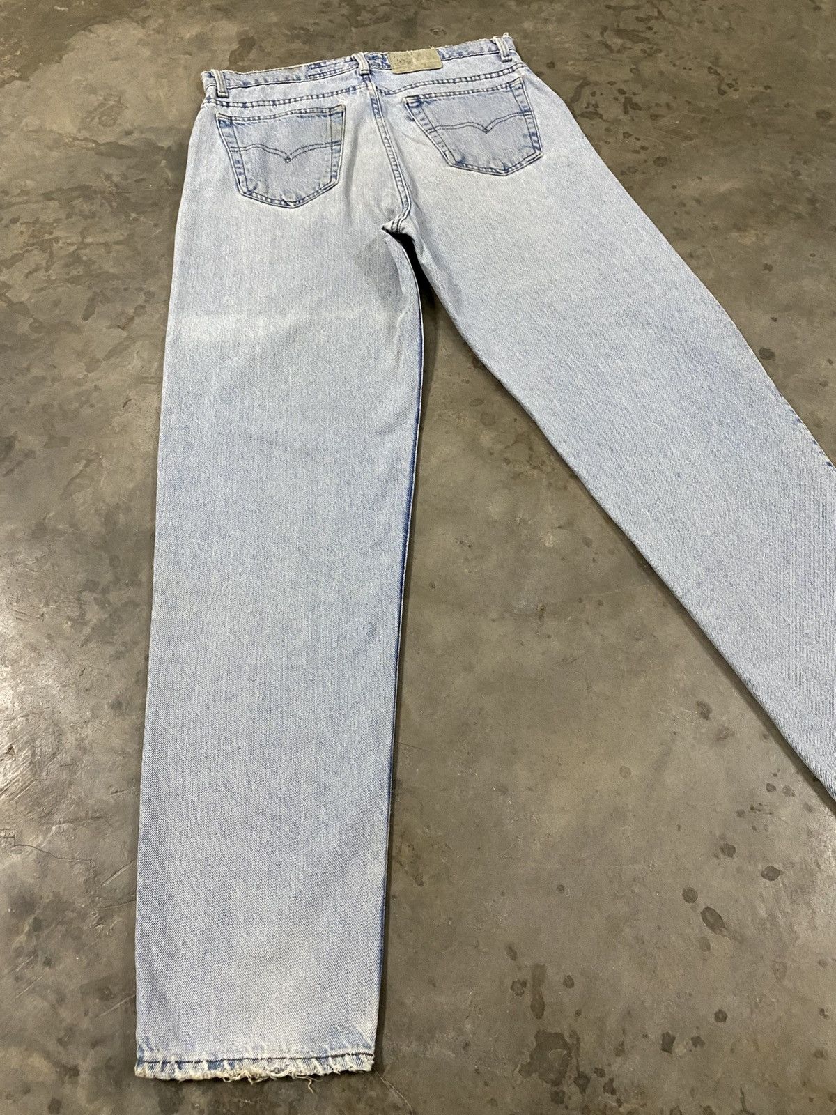 Levi's Vintage Levis Silver Tab Relaxed Wash Blue Distressed @310 Size US 33 - 2 Thumbnail