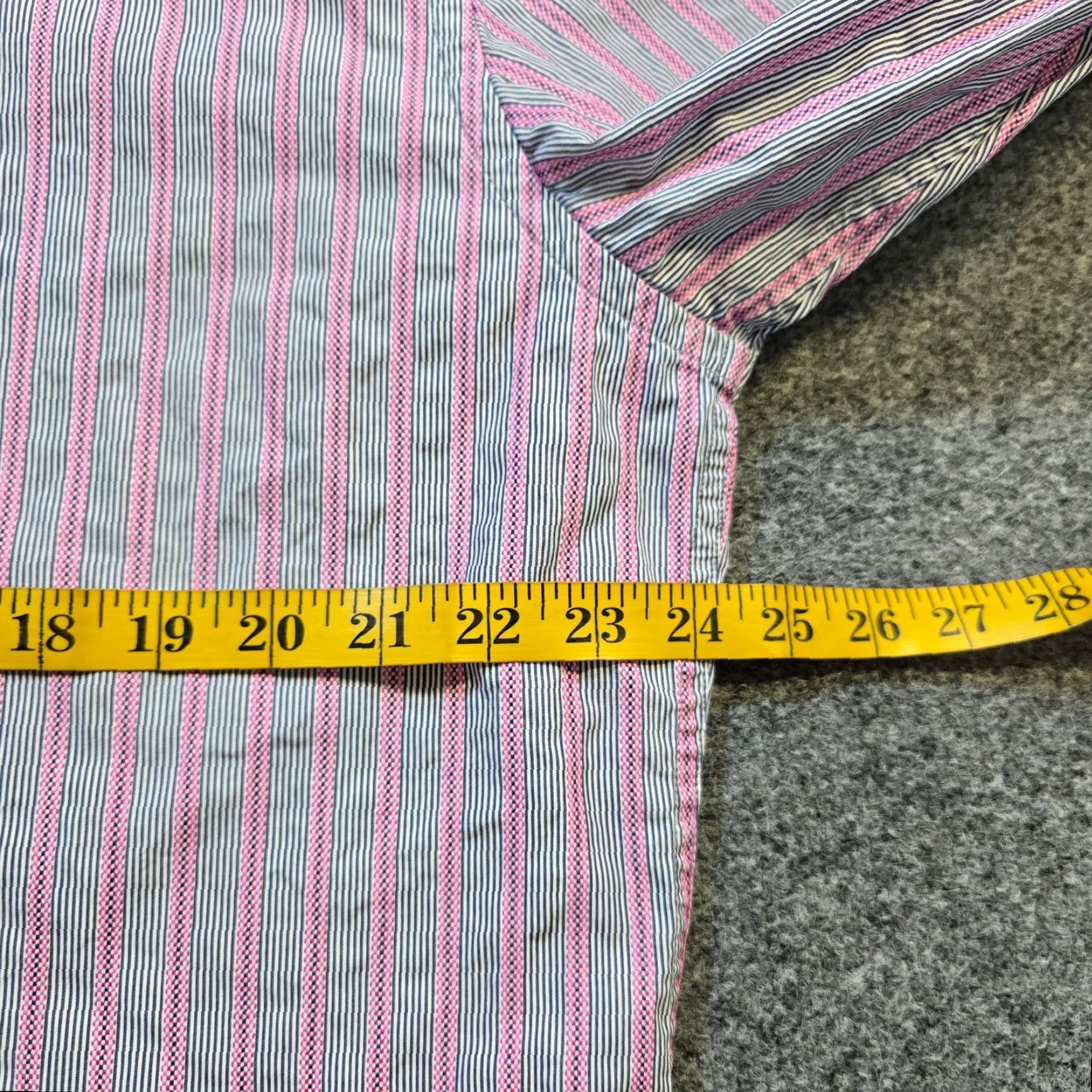 Robert Graham Robert Graham Shirt Mens XL Gray Pink Striped Flip Cuff Floral Capsule Career Size US XL / EU 56 / 4 - 6 Thumbnail