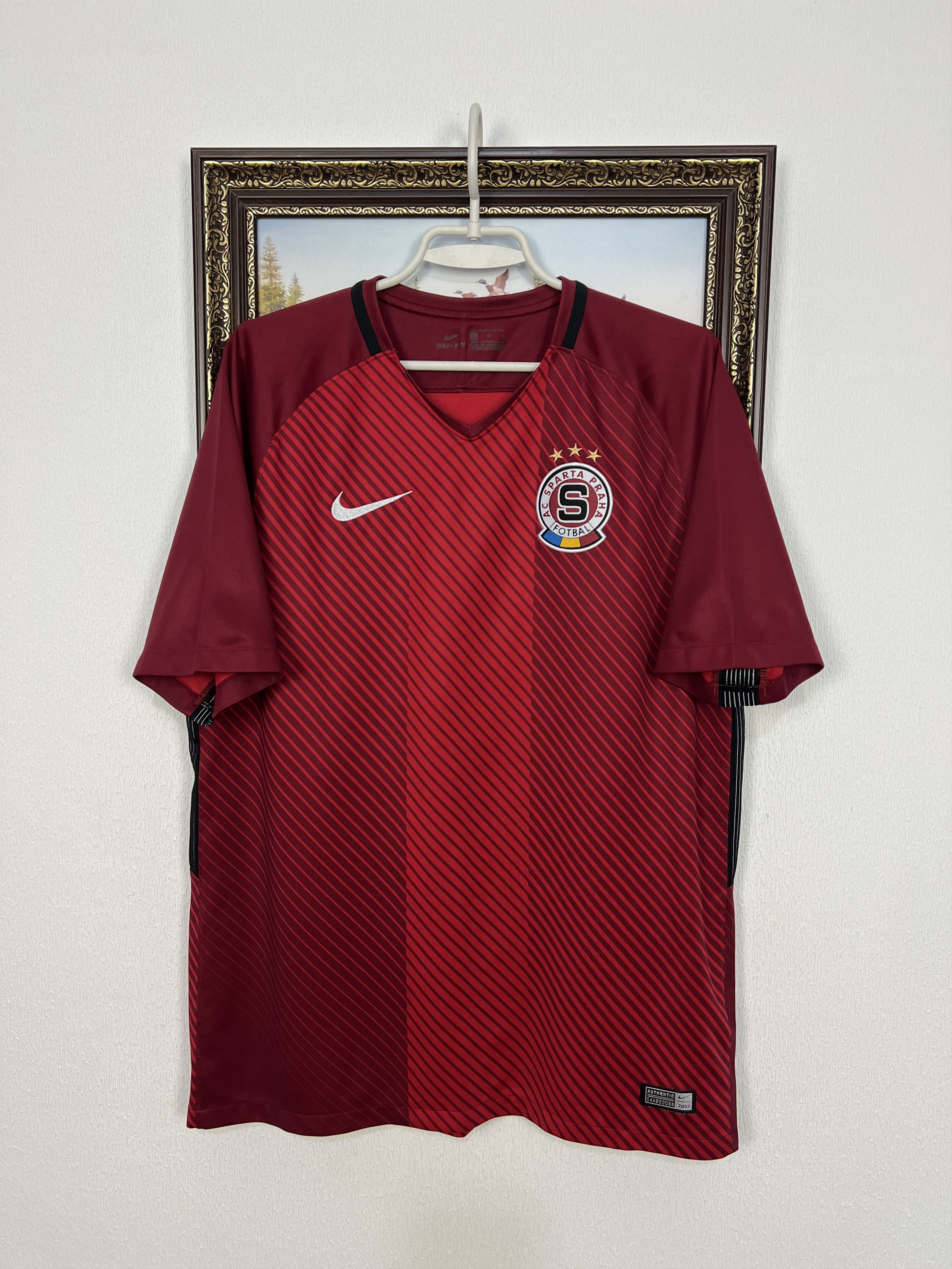 Nike Sparta Praha Home football shirt 2017 Soccer Nike Jersey Size US L / EU 52-54 / 3 - 1 Thumbnail