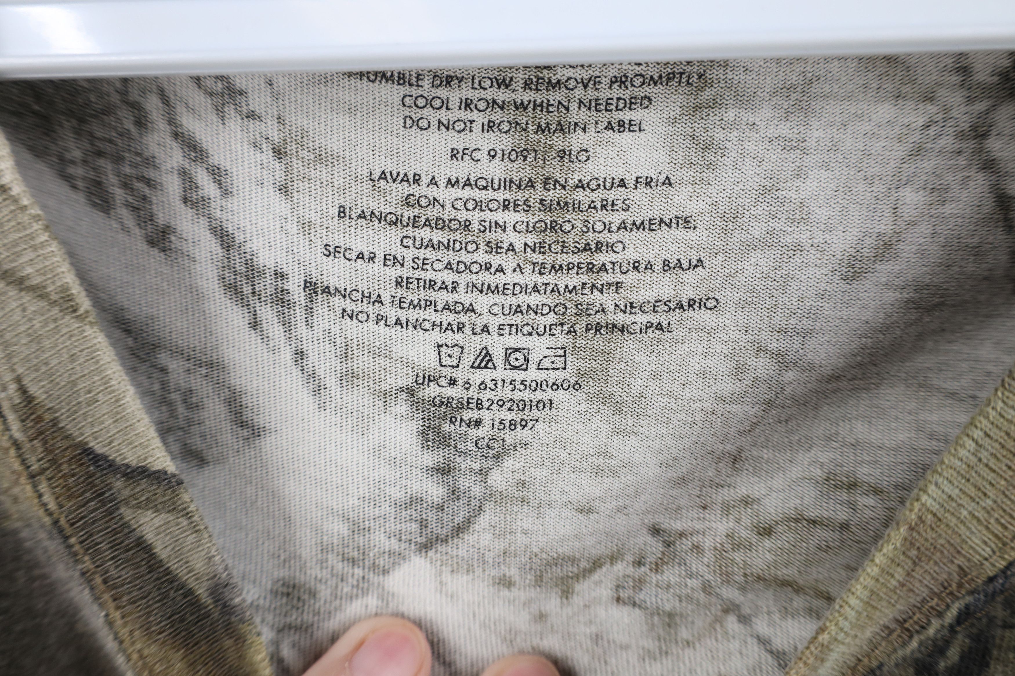 Vintage Vintage Y2K Streetwear Camouflage Long Sleeve Pocket T-Shirt Size US XXL / EU 58 / 5 - 7 Thumbnail