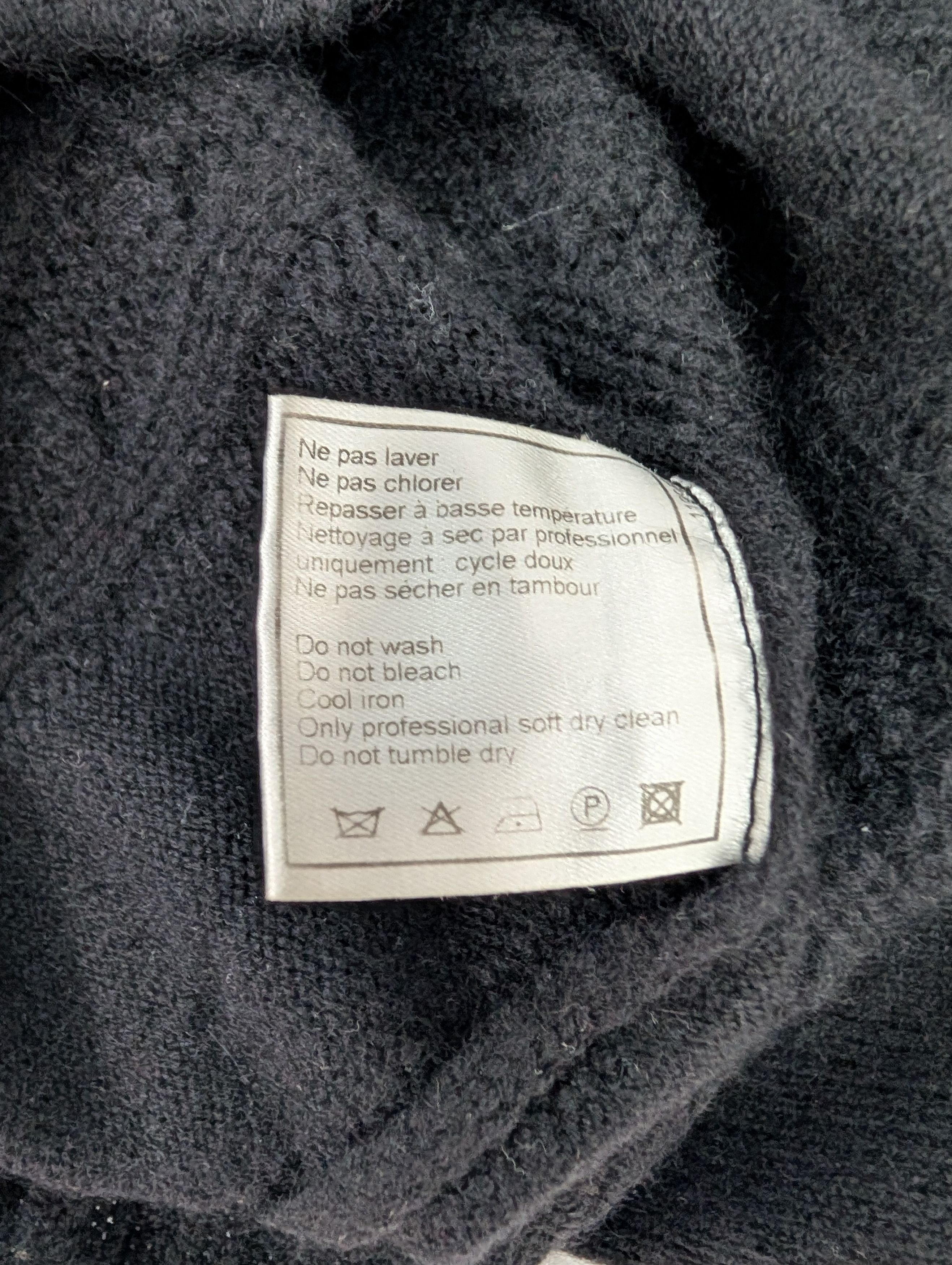 Chanel Chanel Black Cashmere Turtleneck Sweater Size XS / US 0-2 / IT 36-38 - 8 Thumbnail