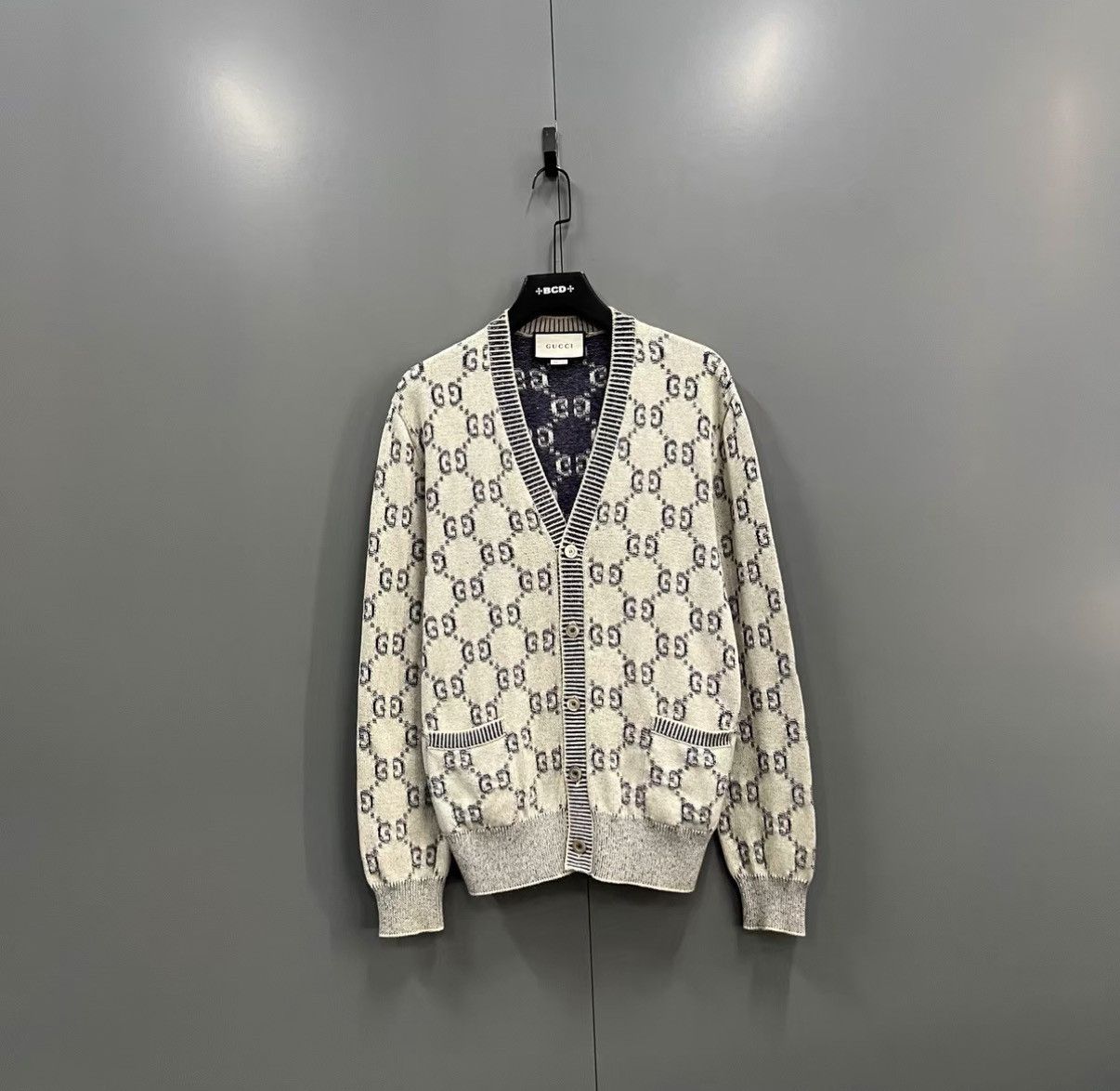 Gucci GUCCI All-over GG Logo Knit Cardigan J41 Size S / US 4 / IT 40 - 1 Thumbnail