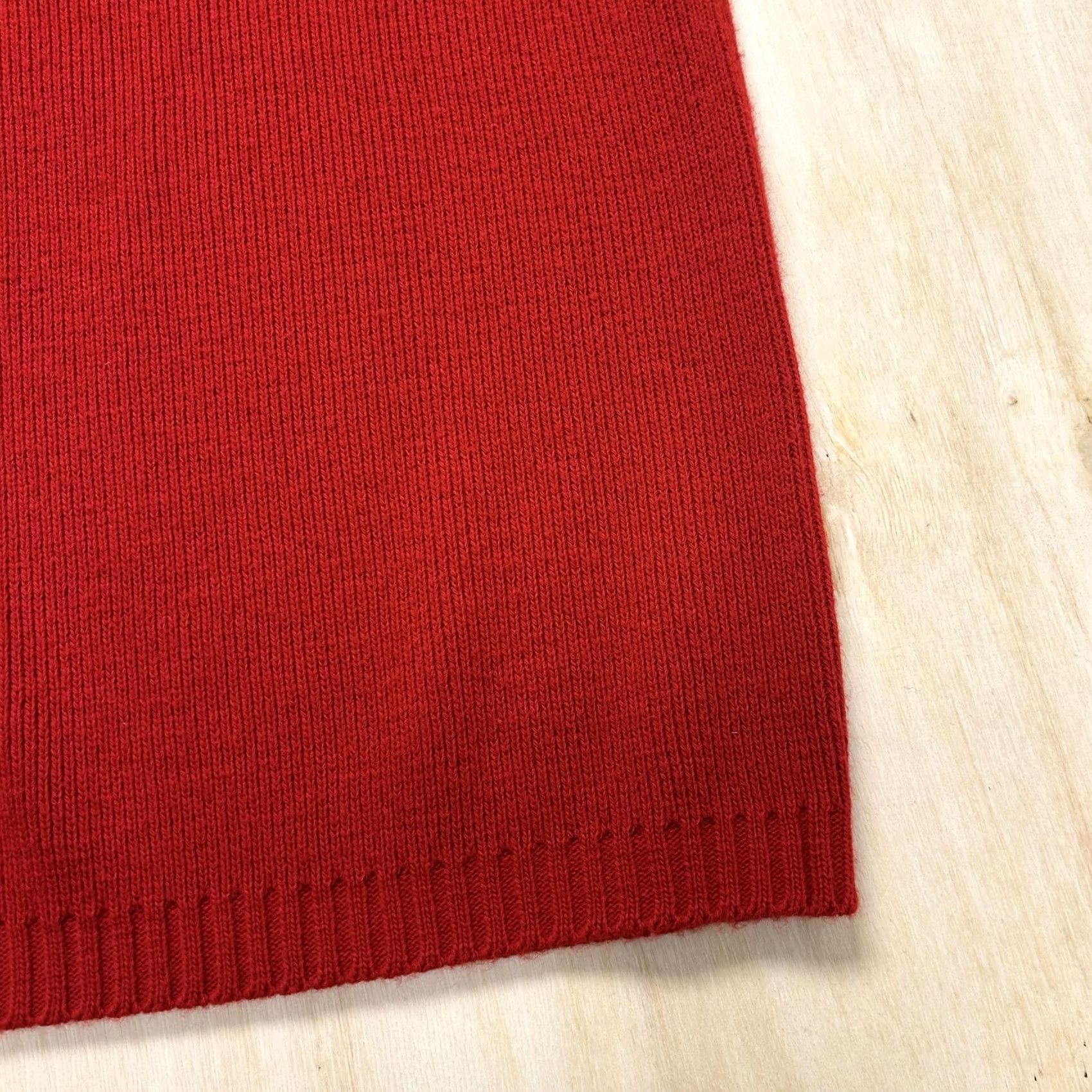 Vintage VINTAGE 90s Red Knit Skirt Womens Medium Solid Pencil Midi Stretch Pull On USA Women Skirt Knit Midi Red Pencil Solid Stretch Pull On Size 32" / US 10 / IT 46 - 2 Thumbnail