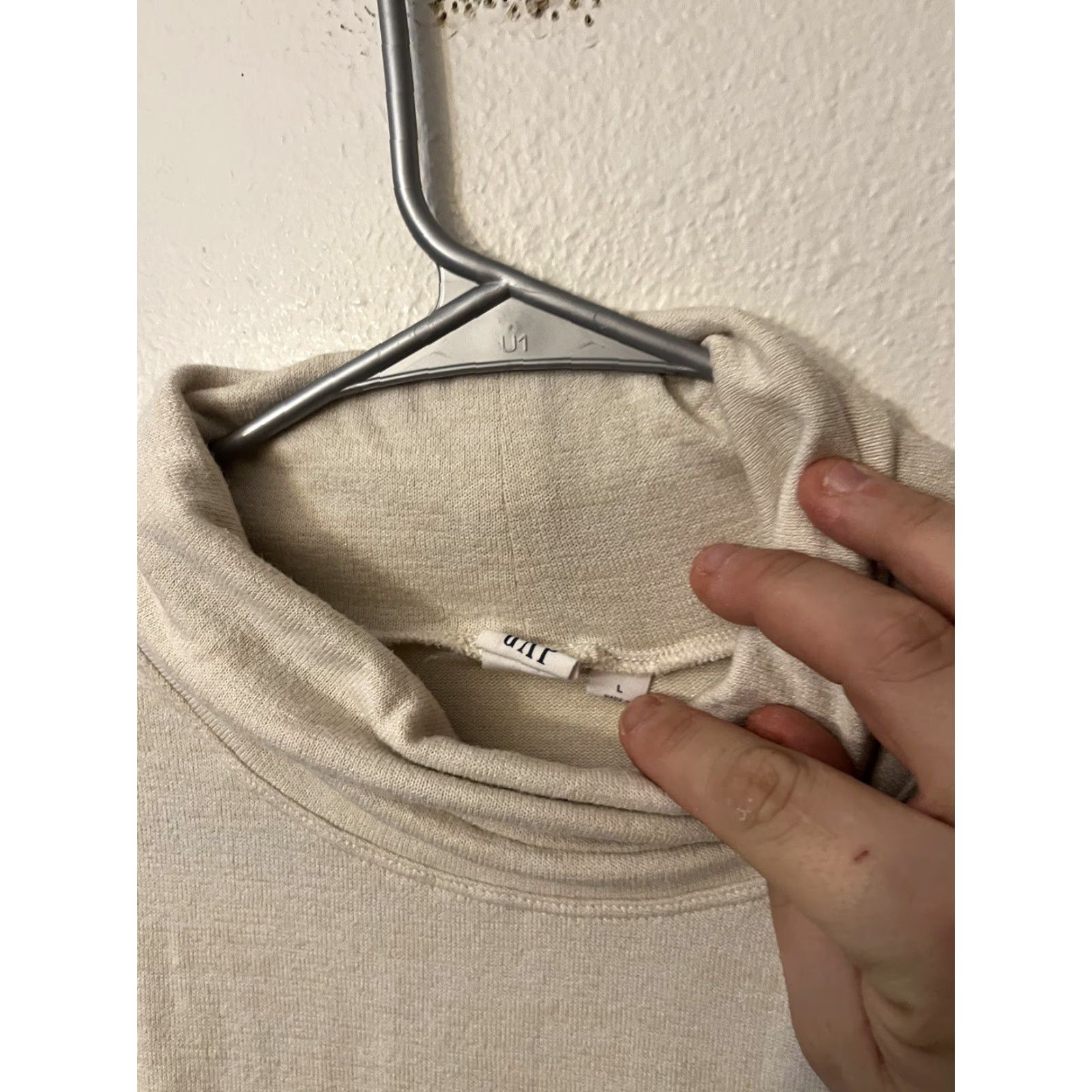 Gap Gap Beige Cowl Neck Top Shirt Dolman Sleeve Short Sleeve Knit Blouse Regular Size L Women’s Everyday Casual Slits EUC Size L / US 10 / IT 46 - 2 Thumbnail