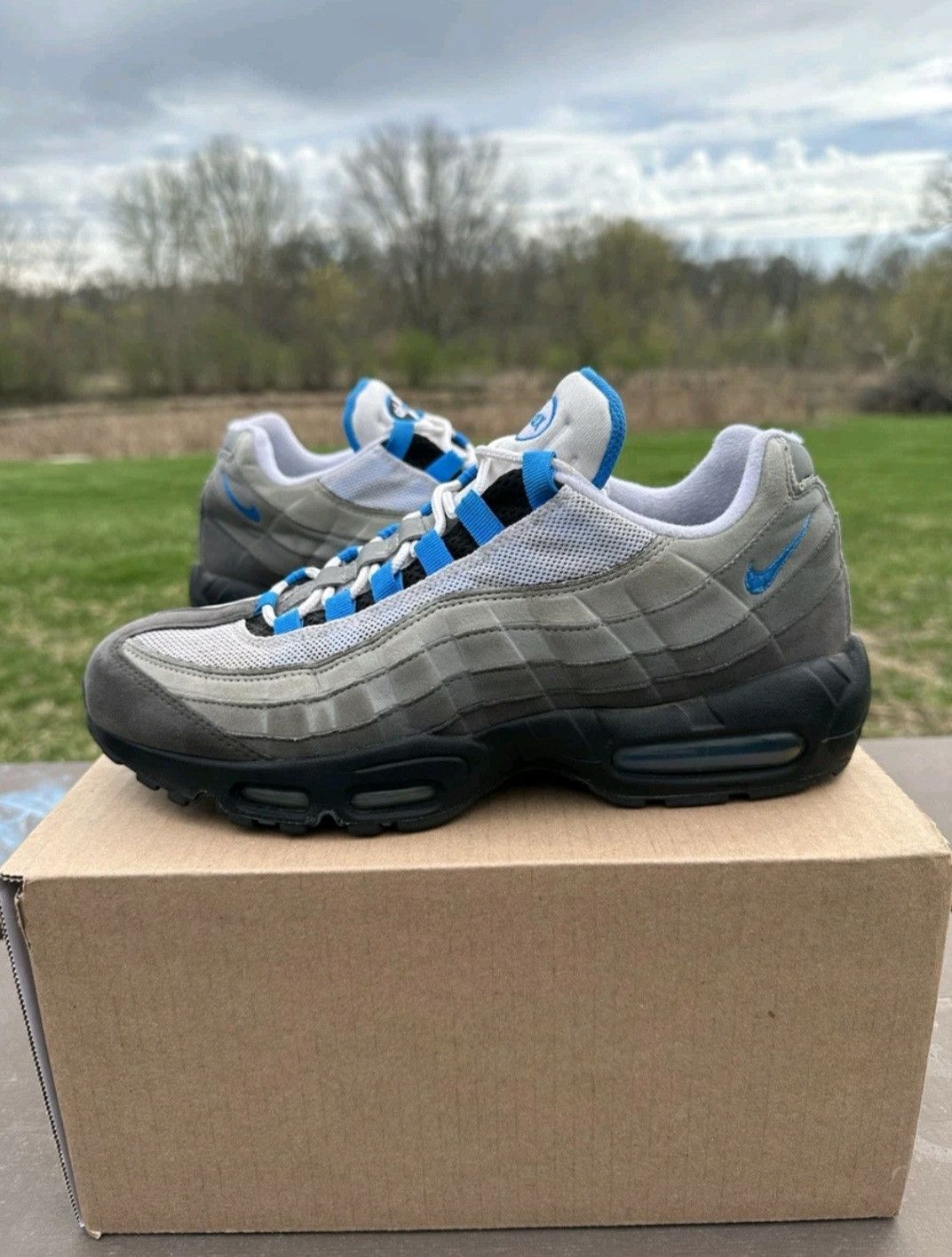 Nike Nike Air Max 95 OG Crystal Blue AT8696100 Size 9.5 Men Size US 9.5 / EU 42-43 - 1 Thumbnail