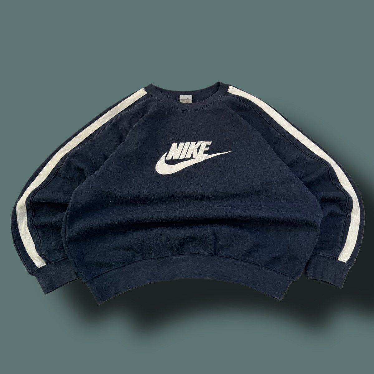 Nike × Vintage NIKE VINTAGE CENTER LOGO OVERSIZE BOXY SWEATSHIRT Size US S / EU 44-46 / 1 - 1 Thumbnail
