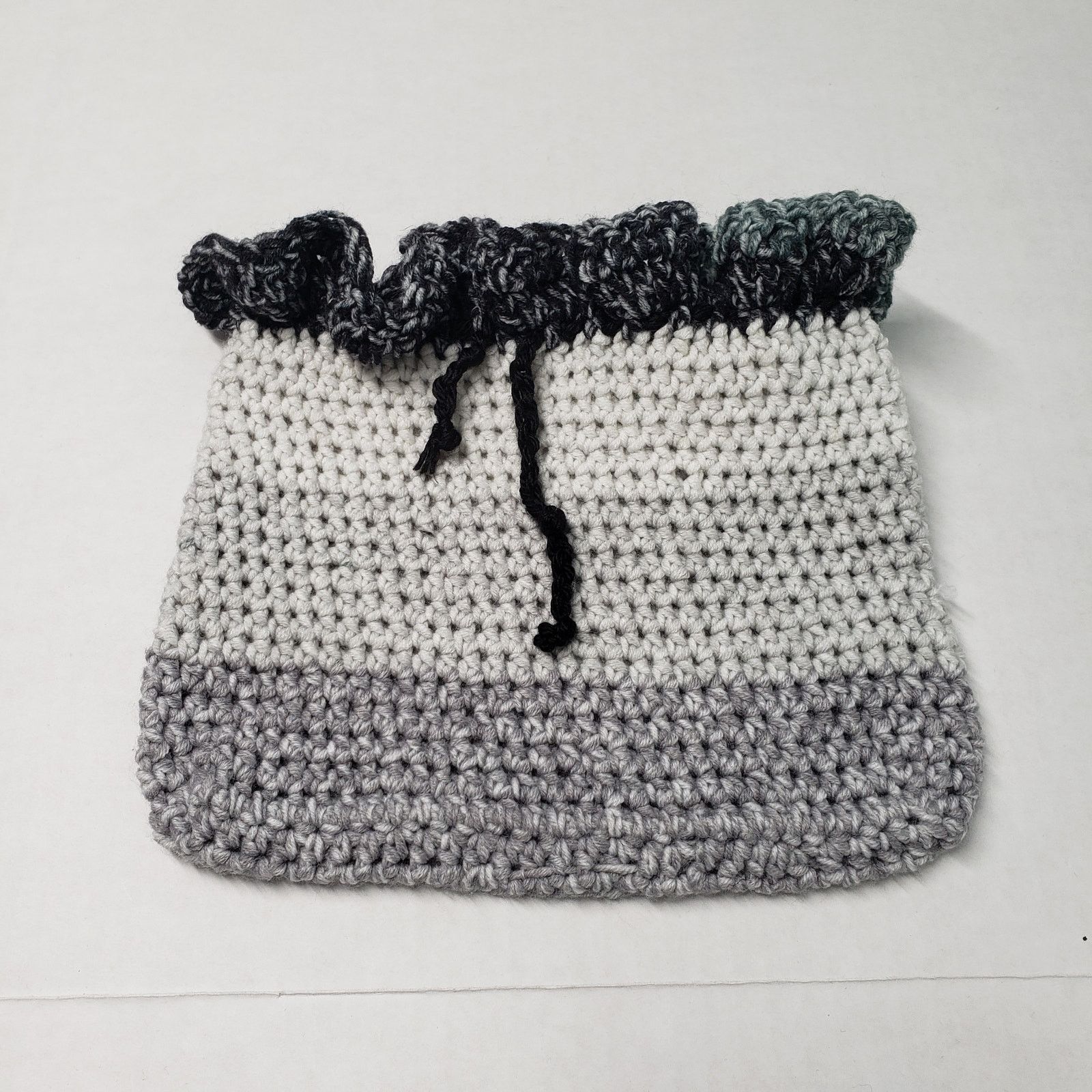 Handmade Handmade Crochet Drawstring Pouch Gray Small Purse Goth Size ONE SIZE - 3 Thumbnail