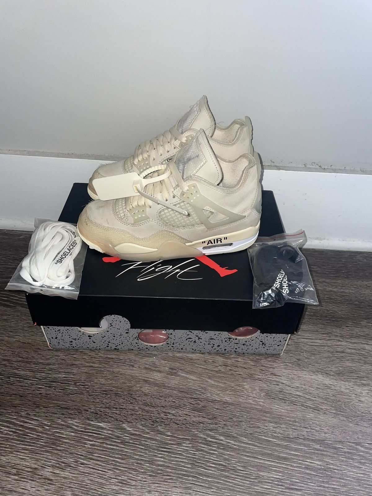Jordan Brand × Off-White Air Jordan 4 x Off White Sail Size US 5 / IT 35 - 6 Thumbnail