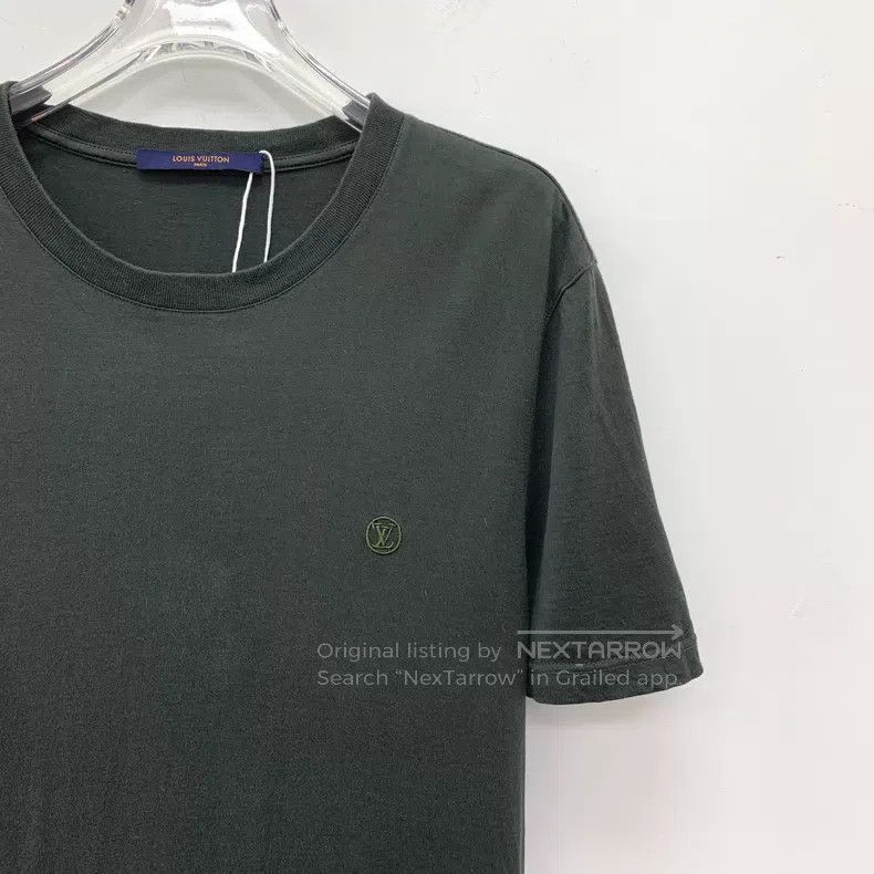 Louis Vuitton Louis Vuitton Dark green logo embroidered cotton crew neck Size US M / EU 48-50 / 2 - 3 Thumbnail