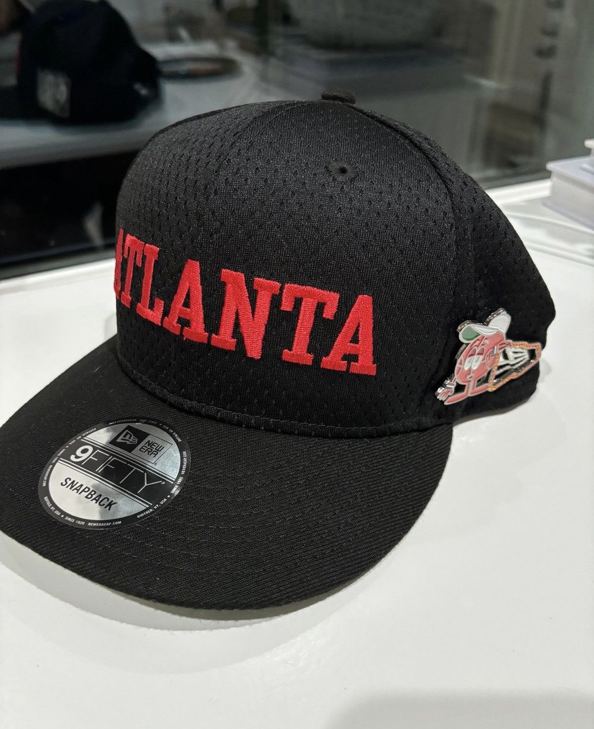 NBA × New Era new era 59fifty post-up pin NBA Atlanta Hawks Size ONE SIZE - 2 Thumbnail